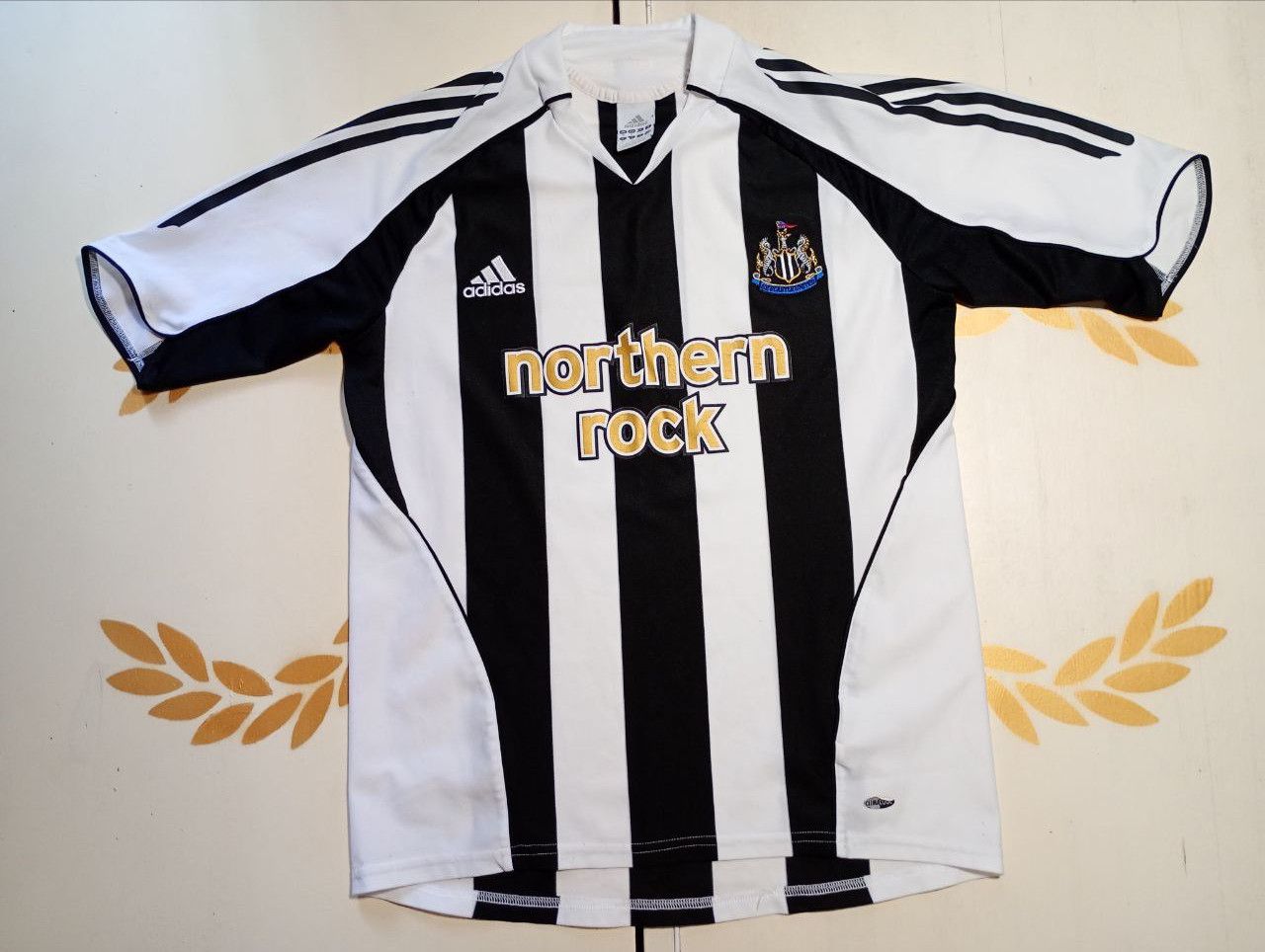 Adidas Newcastle United Adidas Home Jersey 2005-2006 Size US M / EU 48-50 / 2 - 1 Thumbnail