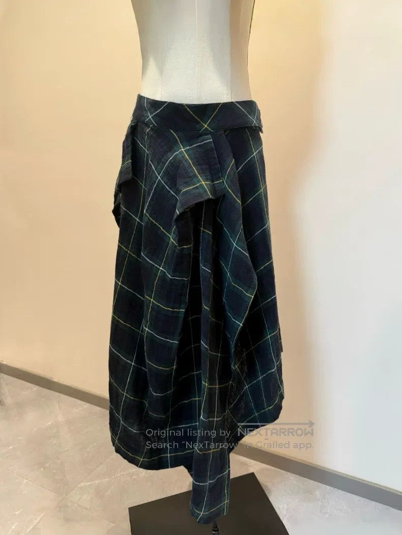 Vivienne Westwood Vivienne Westwood size 3 Plaid Asymmetrical Deformed Skirt Size 42" / US 20 - 4 Thumbnail