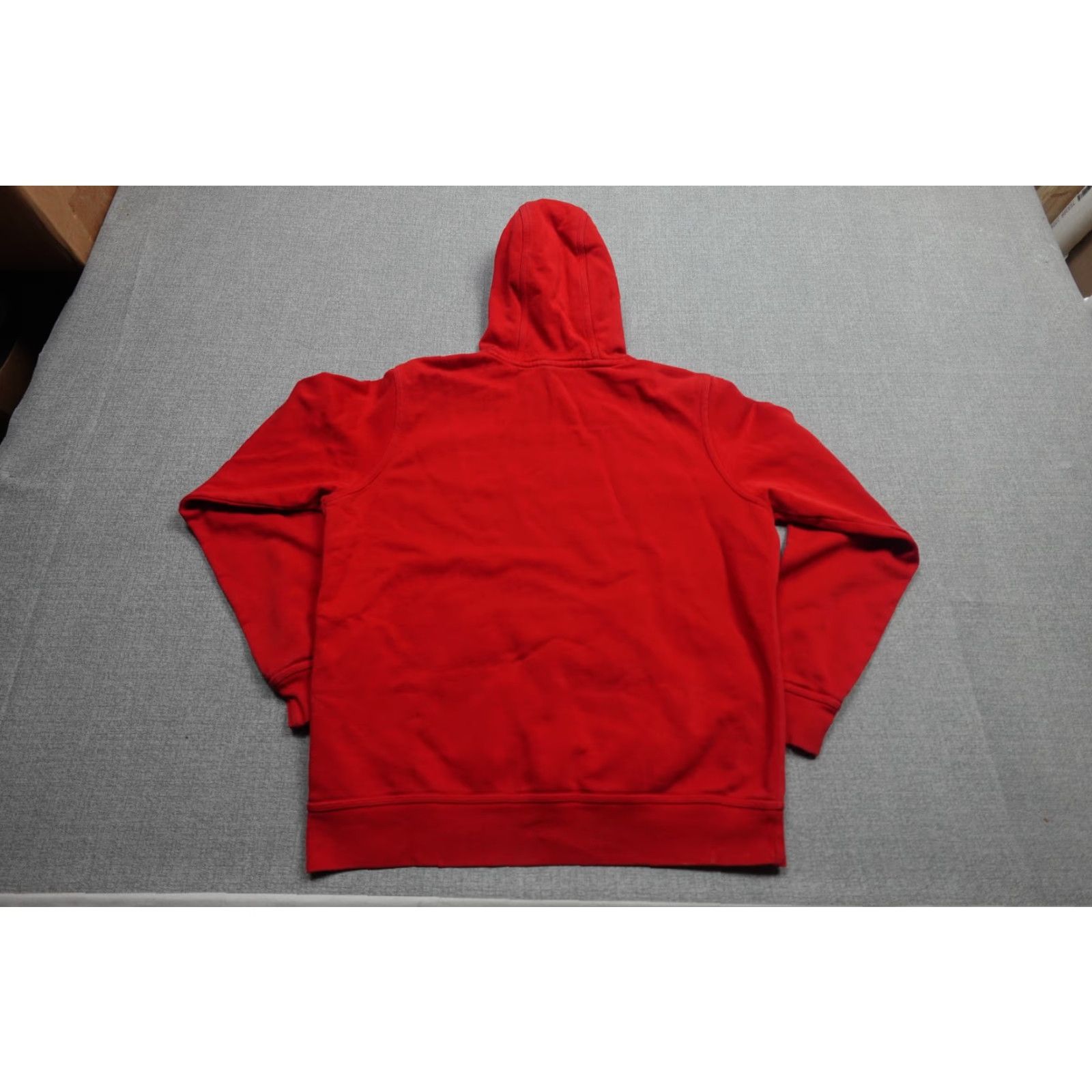 Nike Nike Sweatshirt Mens Large Red Fleece Hoodie Kangaroo Pocket Swoosh Logo Embroidered Size US L / EU 52-54 / 3 - 4 Thumbnail
