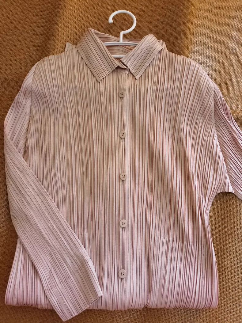 Issey Miyake Issey Miyake size:3 A flesh-pink pleated windbreaker Size XS / US 0-2 / IT 36-38 - 2 Thumbnail