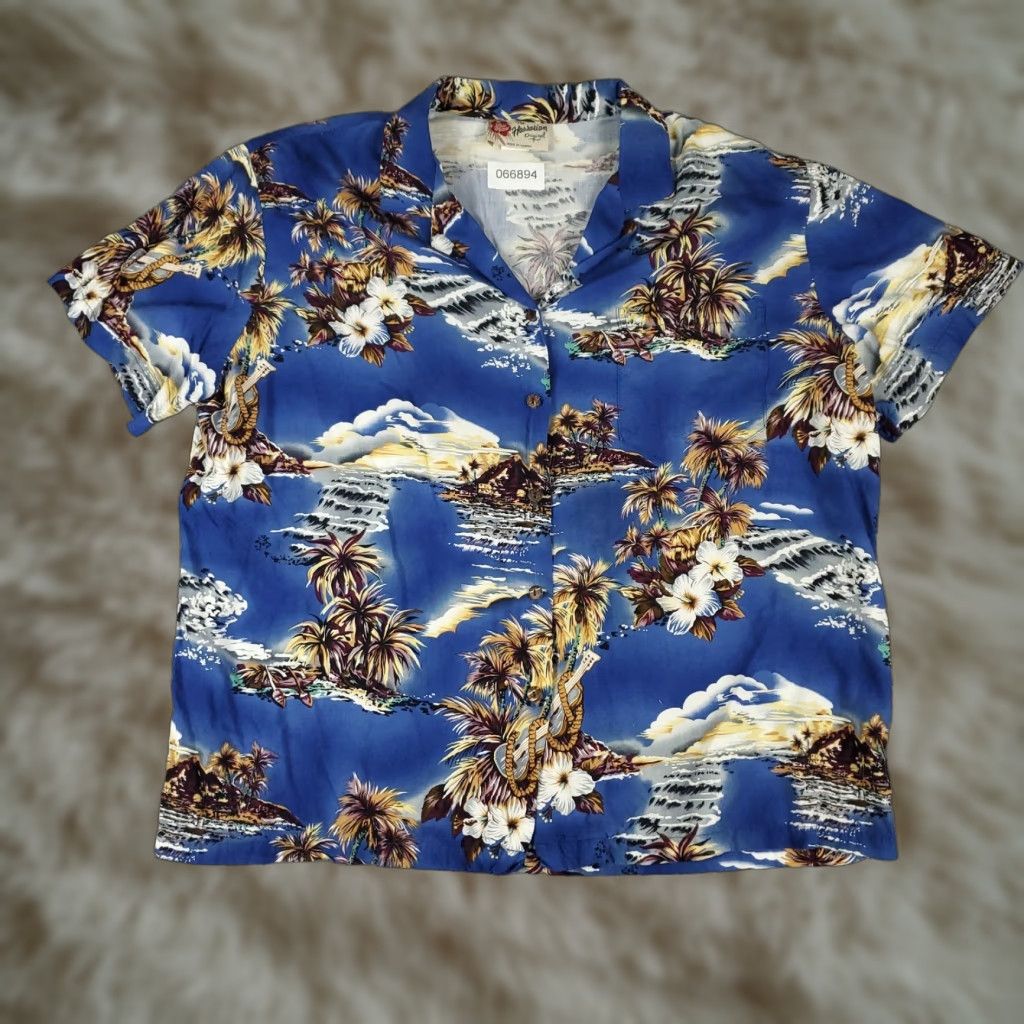 Hilo Hattie Hilo Hattie Shirt Womens L Blue Floral Rayon Hawaiian Button Up Size L / US 10 / IT 46 - 1 Thumbnail