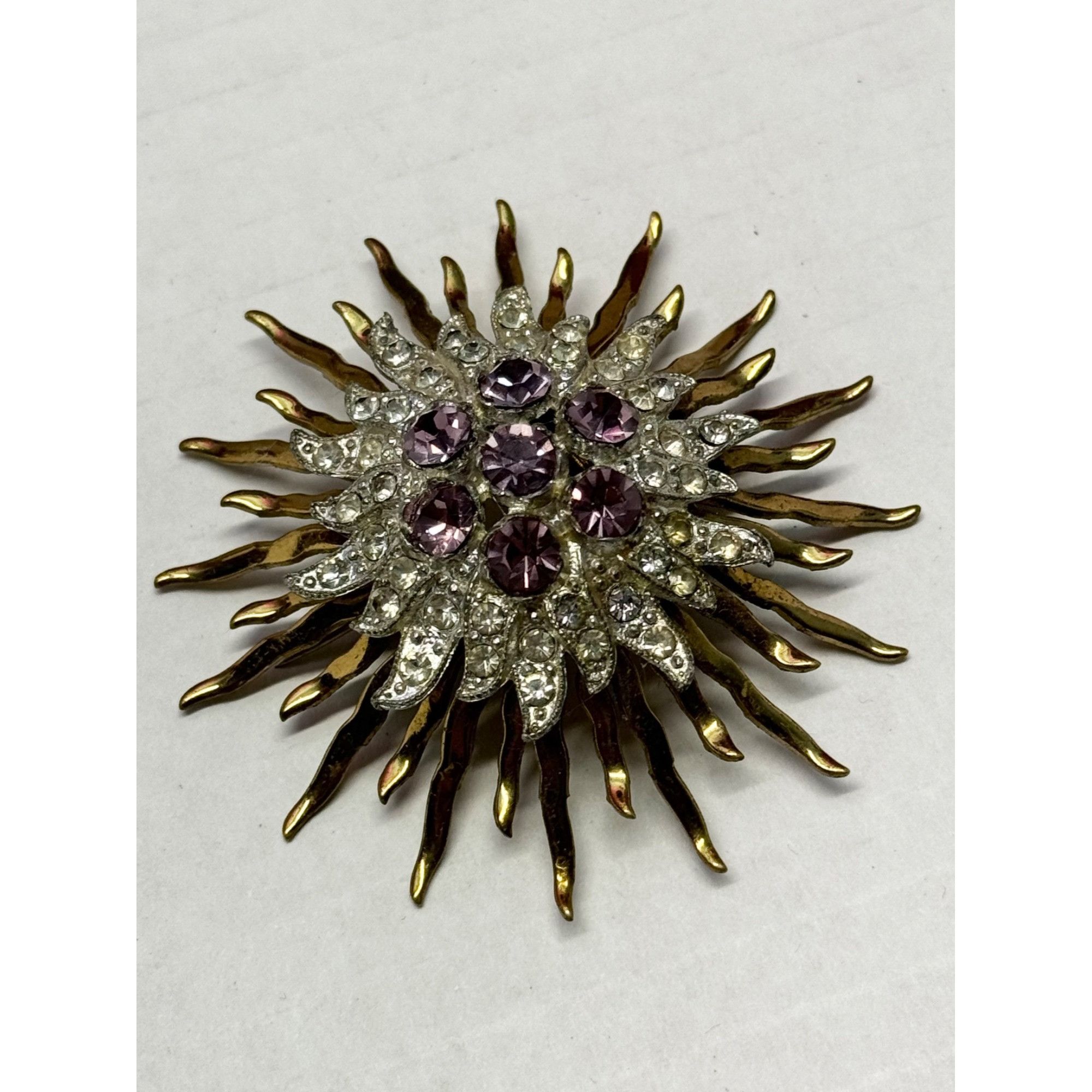 Vintage Vintage purple starburst rhinestone brooch pin Size ONE SIZE - 3 Thumbnail
