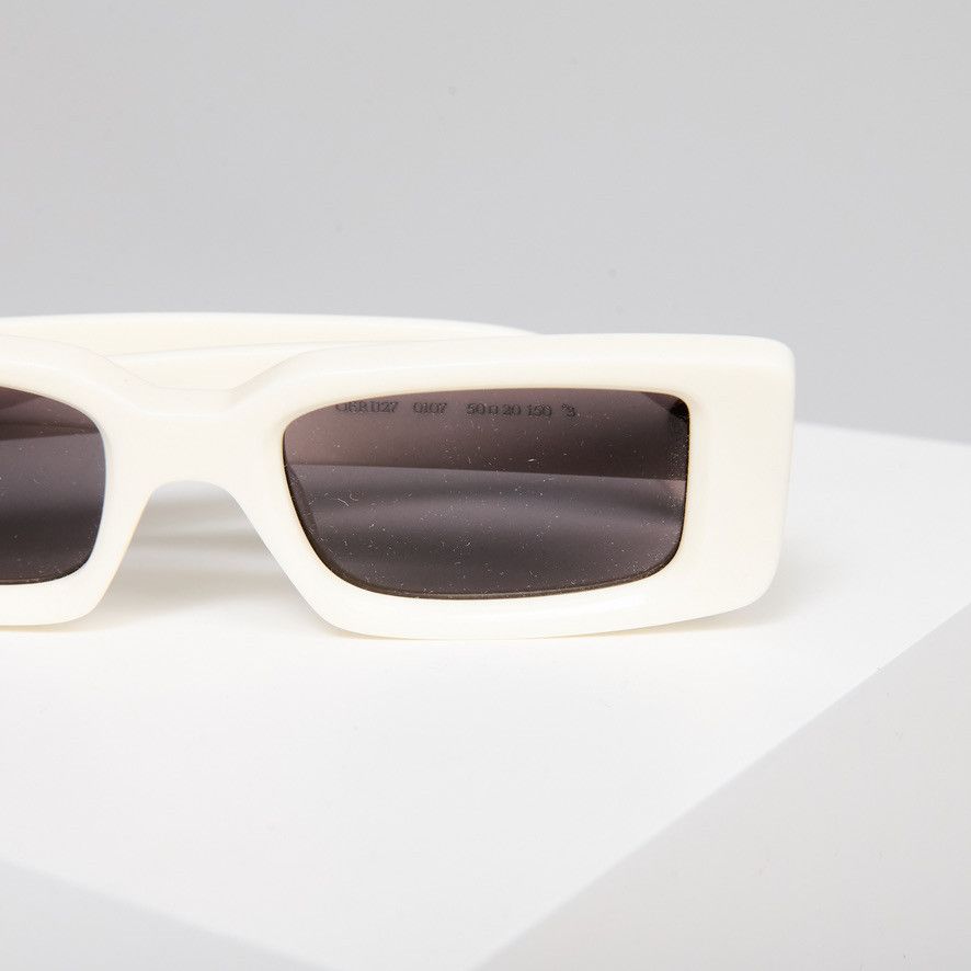 Off-White OFF WHITE ARTHUR WHITE DARK GREY SUNGLASSES Size ONE SIZE - 8 Thumbnail