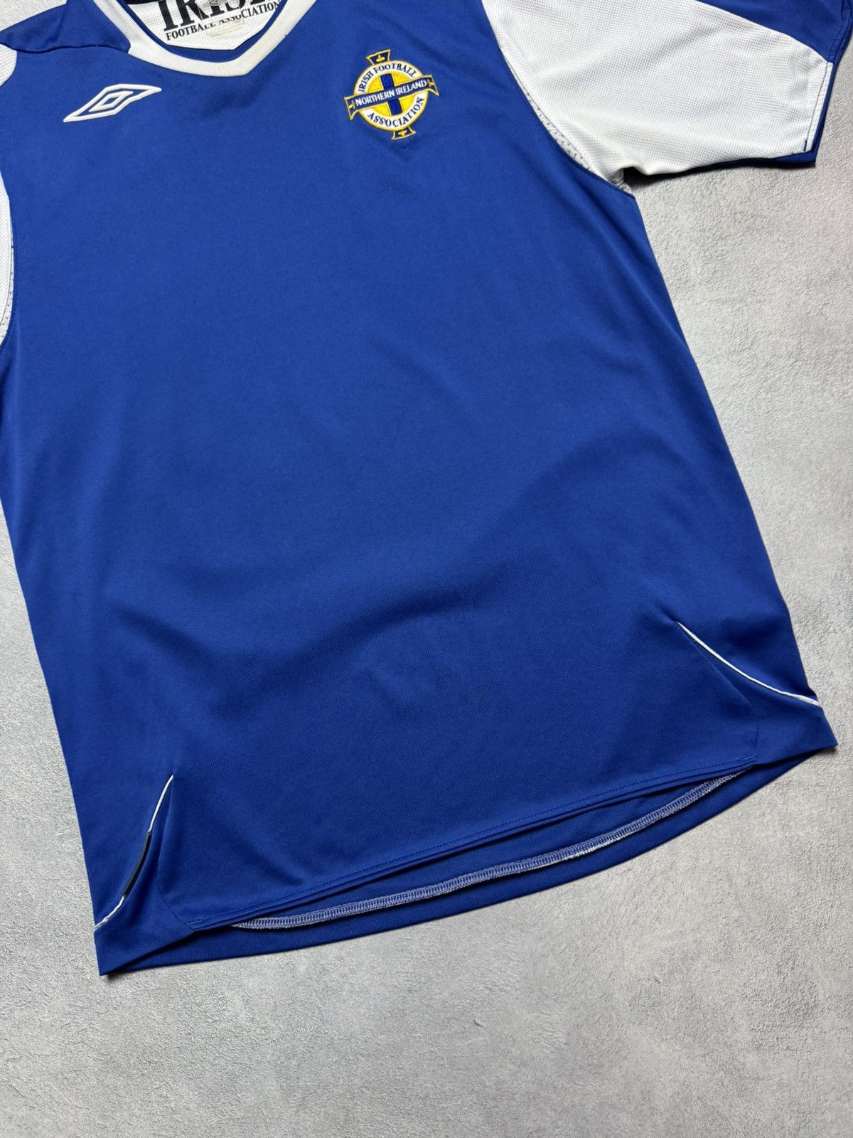 Umbro Northern Ireland 2006 2007 Away Shirt Soccer Jersey Umbro Size US M / EU 48-50 / 2 - 4 Thumbnail