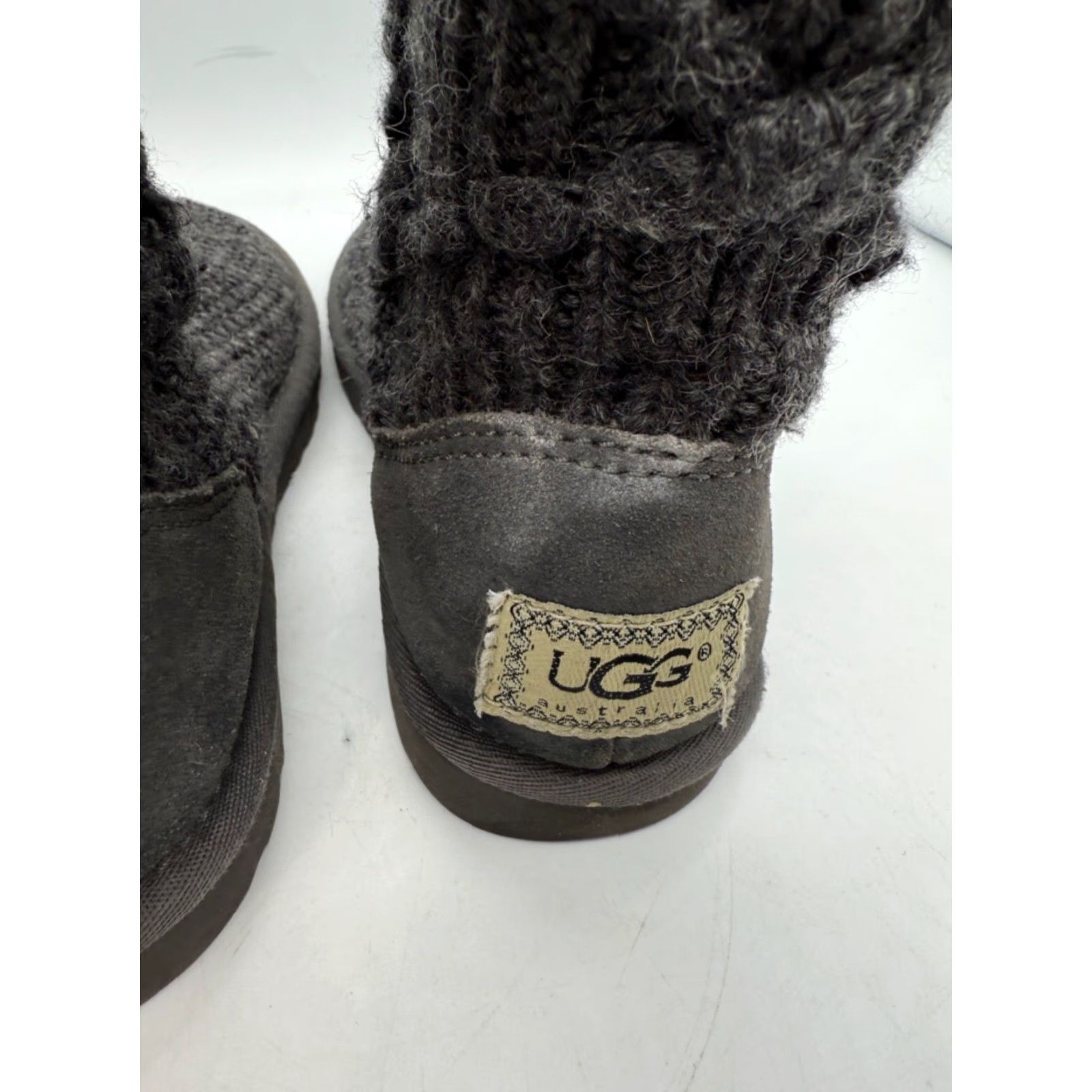 Ugg Ugg Womens Classic Cardi Gray Knit Bootie Size 6 Sheepskin Lined Size US 6 / IT 36 - 5 Thumbnail