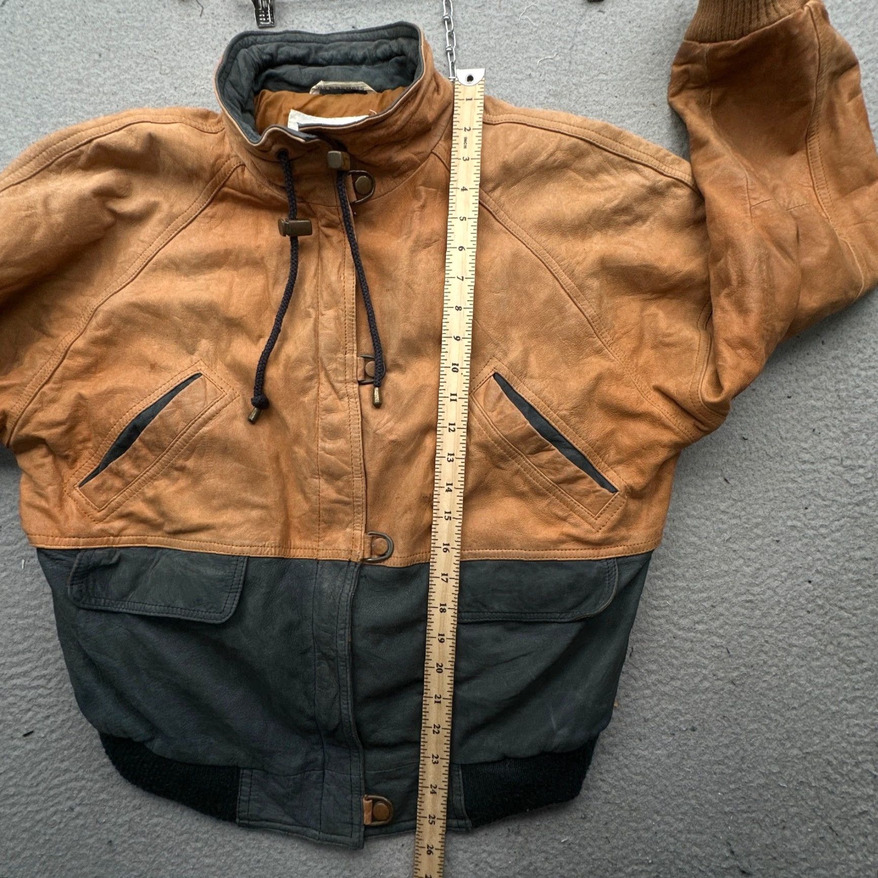 Vintage VINTAGE Brandon Thomas Bomber Jacket Two Tone Leather Small Full Zip Snap Button Men’s 90s Fall Winter Short Solid Size US S / EU 44-46 / 1 - 4 Thumbnail