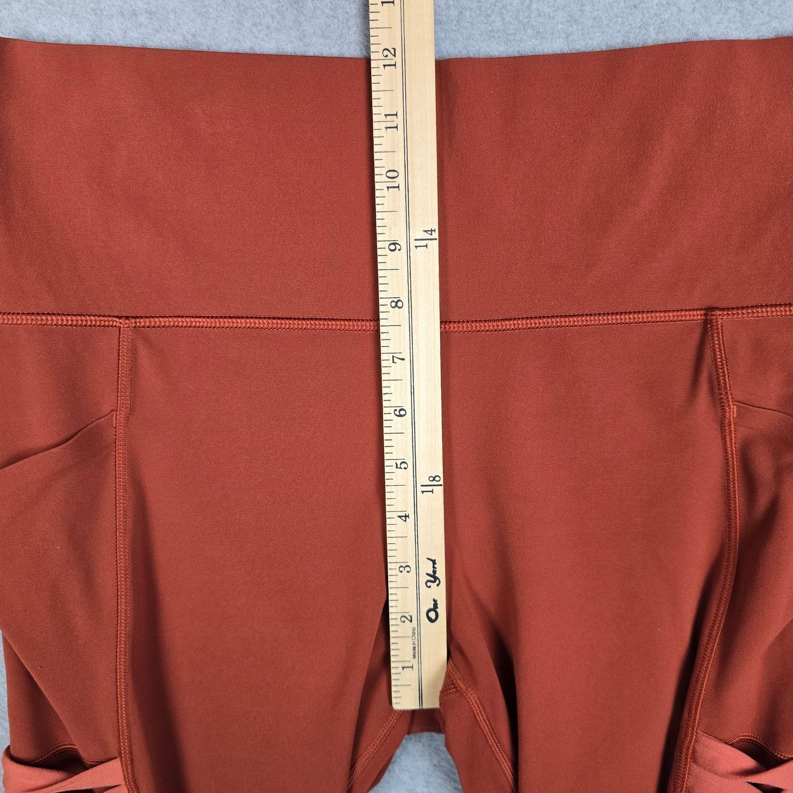 Athleta Athleta Large Salutation 7/8 Tight in Powervita Leggings Size 29" - 13 Thumbnail