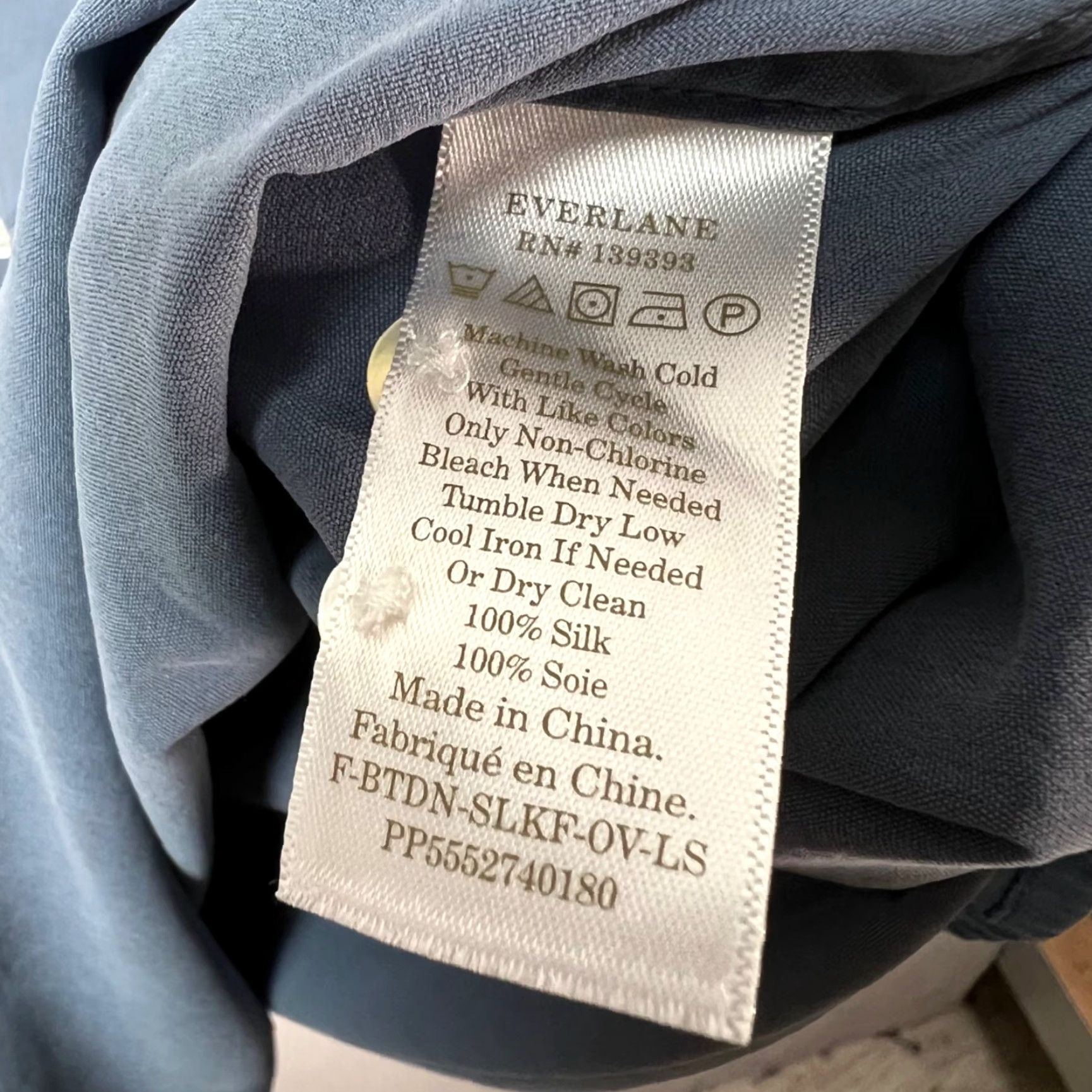 Everlane Everlane Button-Up Shirt Womens Size 2 Long Sleeve 100% Silk Blue Size XS / US 0-2 / IT 36-38 - 4 Thumbnail