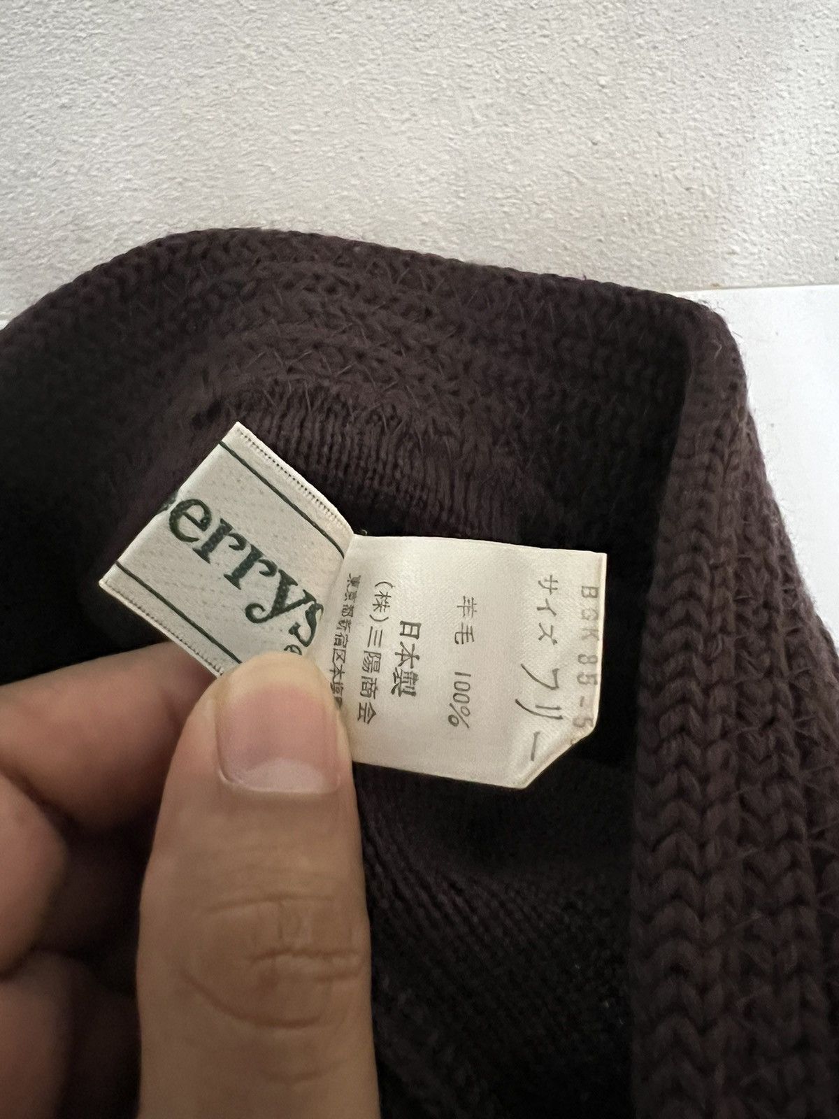 Burberry Vintage Burberrys Beanie Hats Size ONE SIZE - 9 Thumbnail
