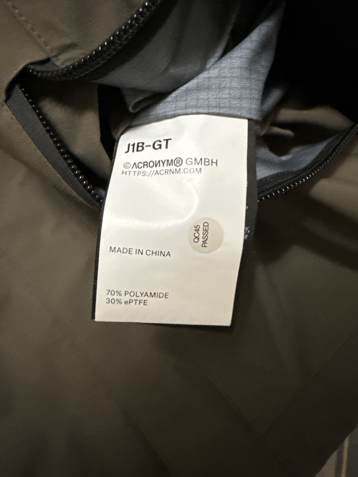 Acronym Acronym FW-2021 J1B-GT RAF Green Size US M / EU 48-50 / 2 - 14 Thumbnail