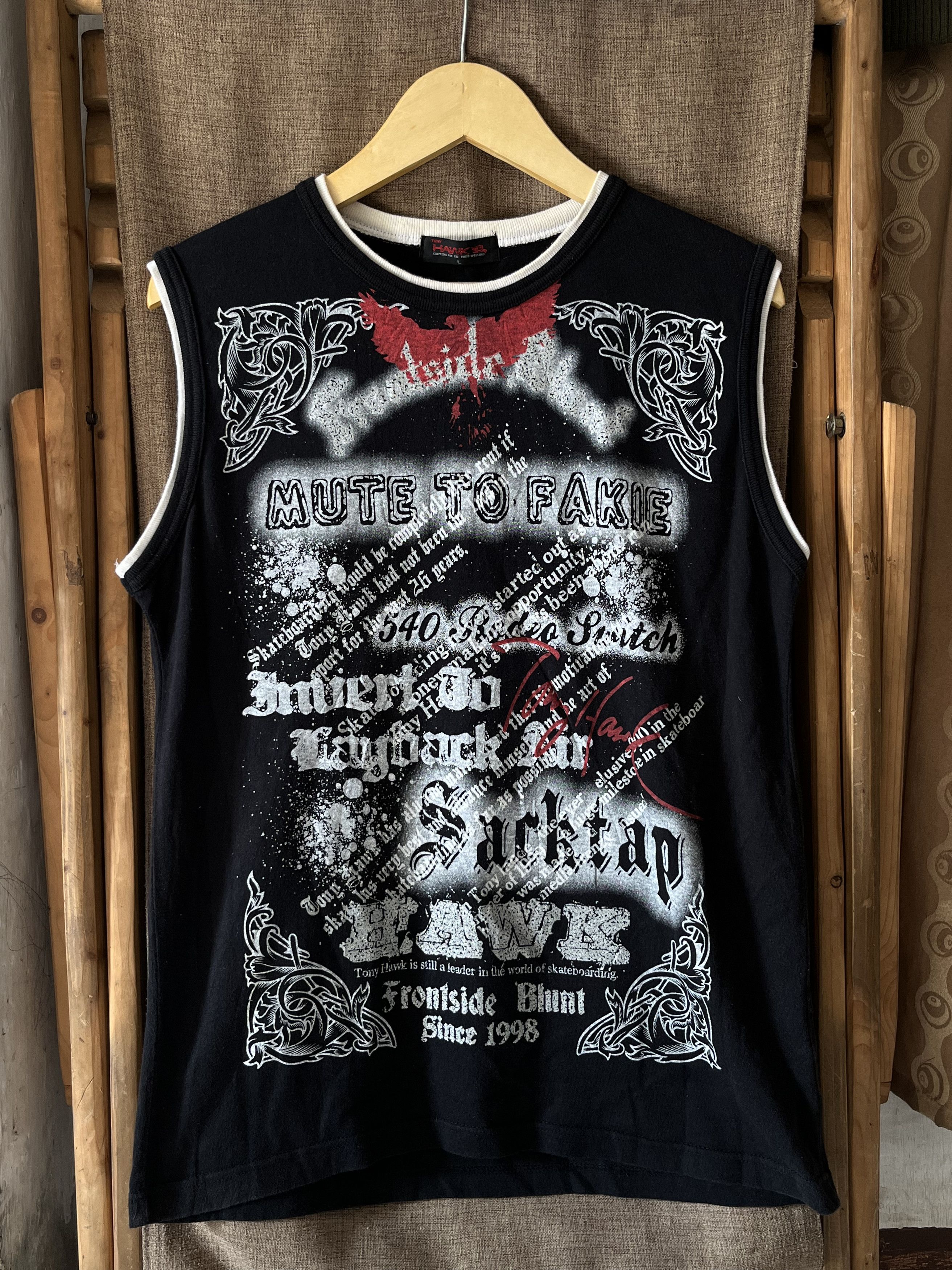 Japanese Brand Japanese Brand Hawk Poem Sleeveless T-Shirt Size US M / EU 48-50 / 2 - 9 Thumbnail