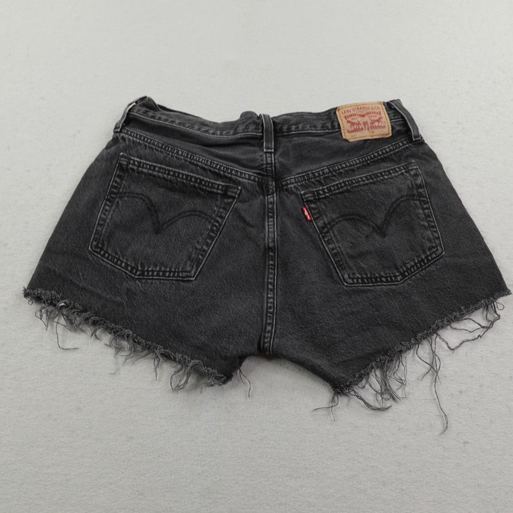 Levi's Levis 501 Shorts Womens 30 Black Denim Button Fly Cut-Off High Rise Mini Frayed Shorts Casual Womens Denim Shorts Size 30" / US 8 / IT 44 - 4 Thumbnail