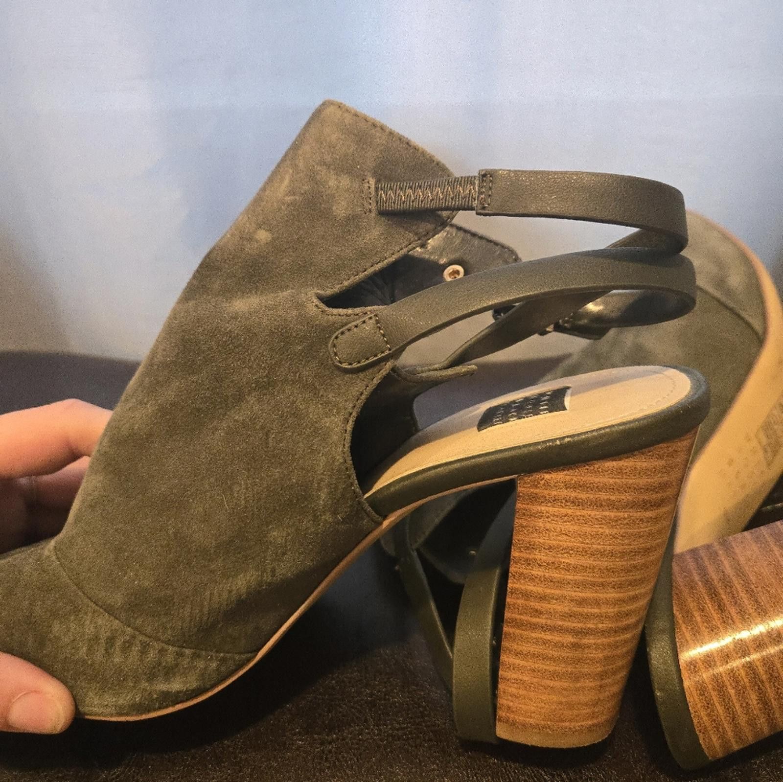 Designer WHBM Heels Size US 8.5 / IT 38.5 - 8 Thumbnail