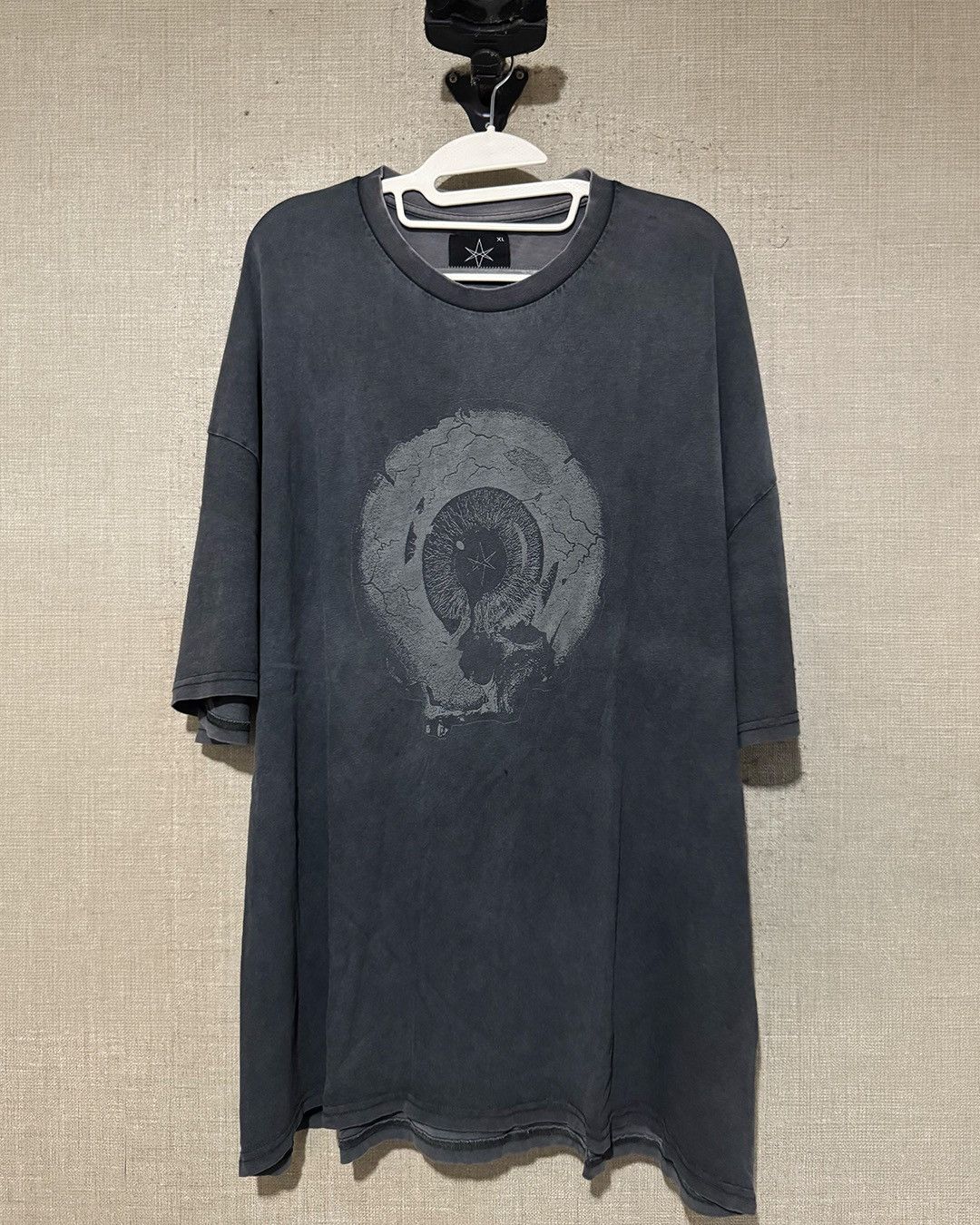 Other Bring Me The Horizon BMTH - Antivist - Tshirt Size US XL / EU 56 / 4 - 1 Thumbnail
