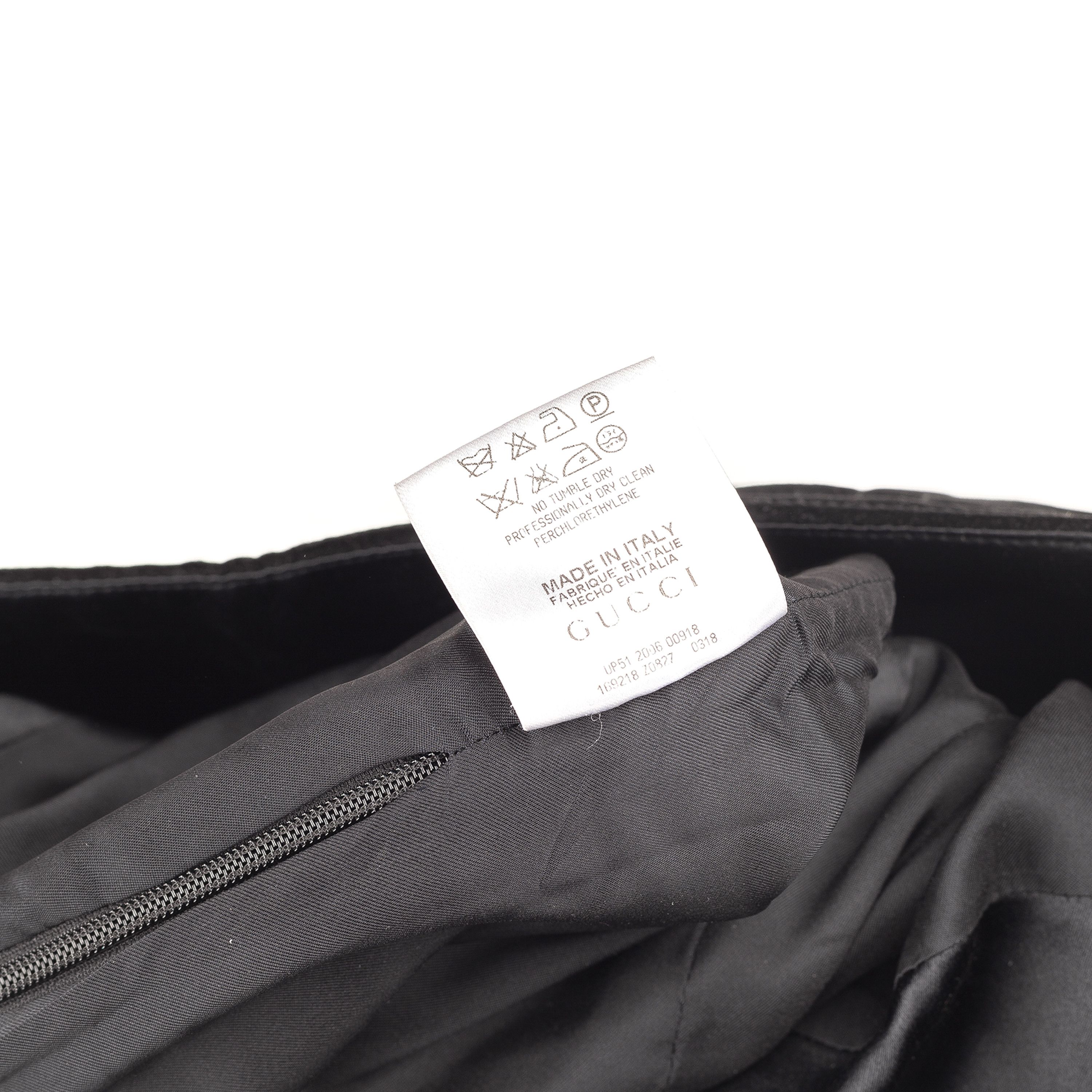 Gucci Gucci by Tom Ford Black Vintage Velvet Midi Skirt (S) Size 26" / US 2 / IT 38 - 7 Thumbnail