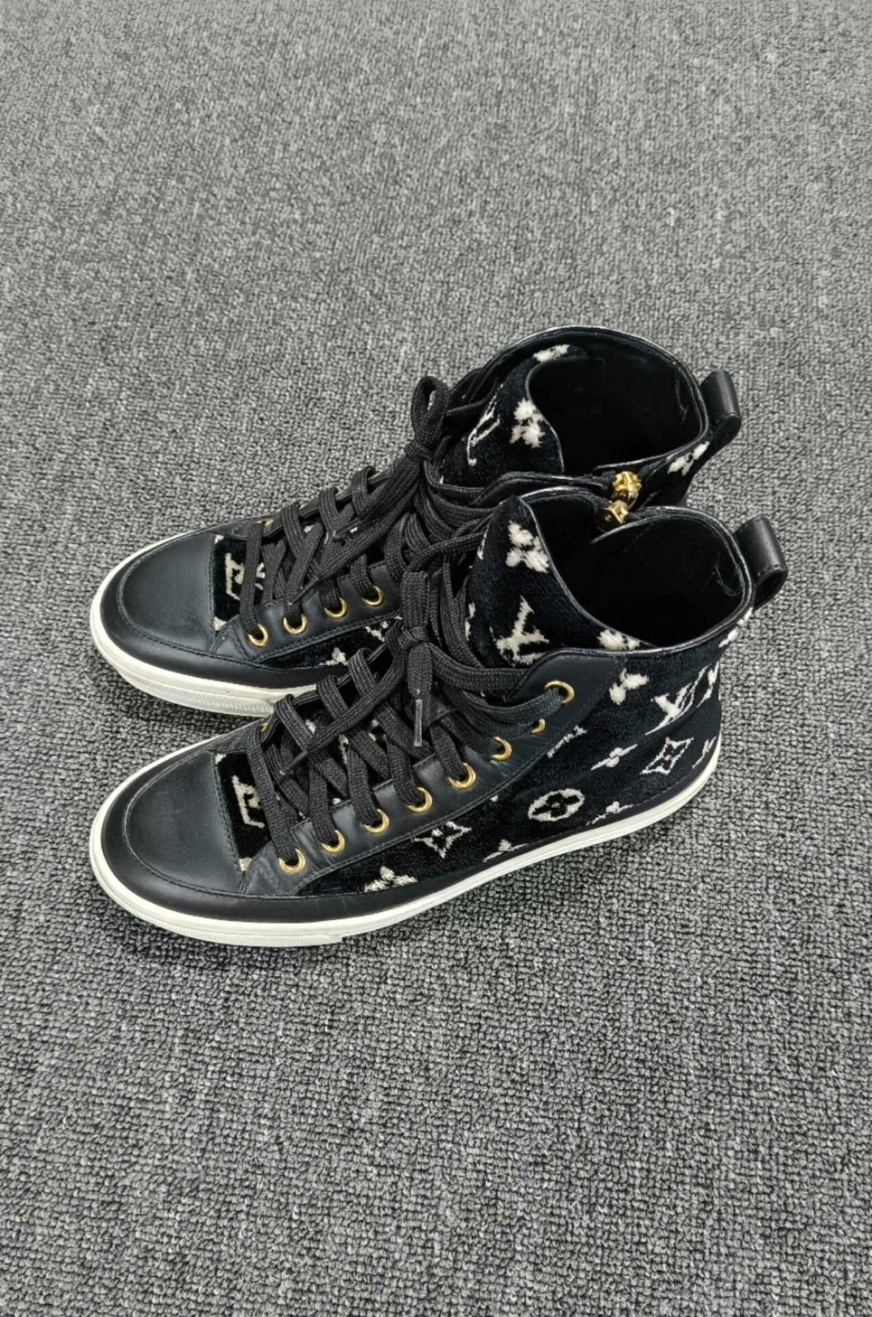 Louis Vuitton Louis Vuitton Hitop Sneakers us_5 Women Size US 5 / IT 35 - 1 Thumbnail