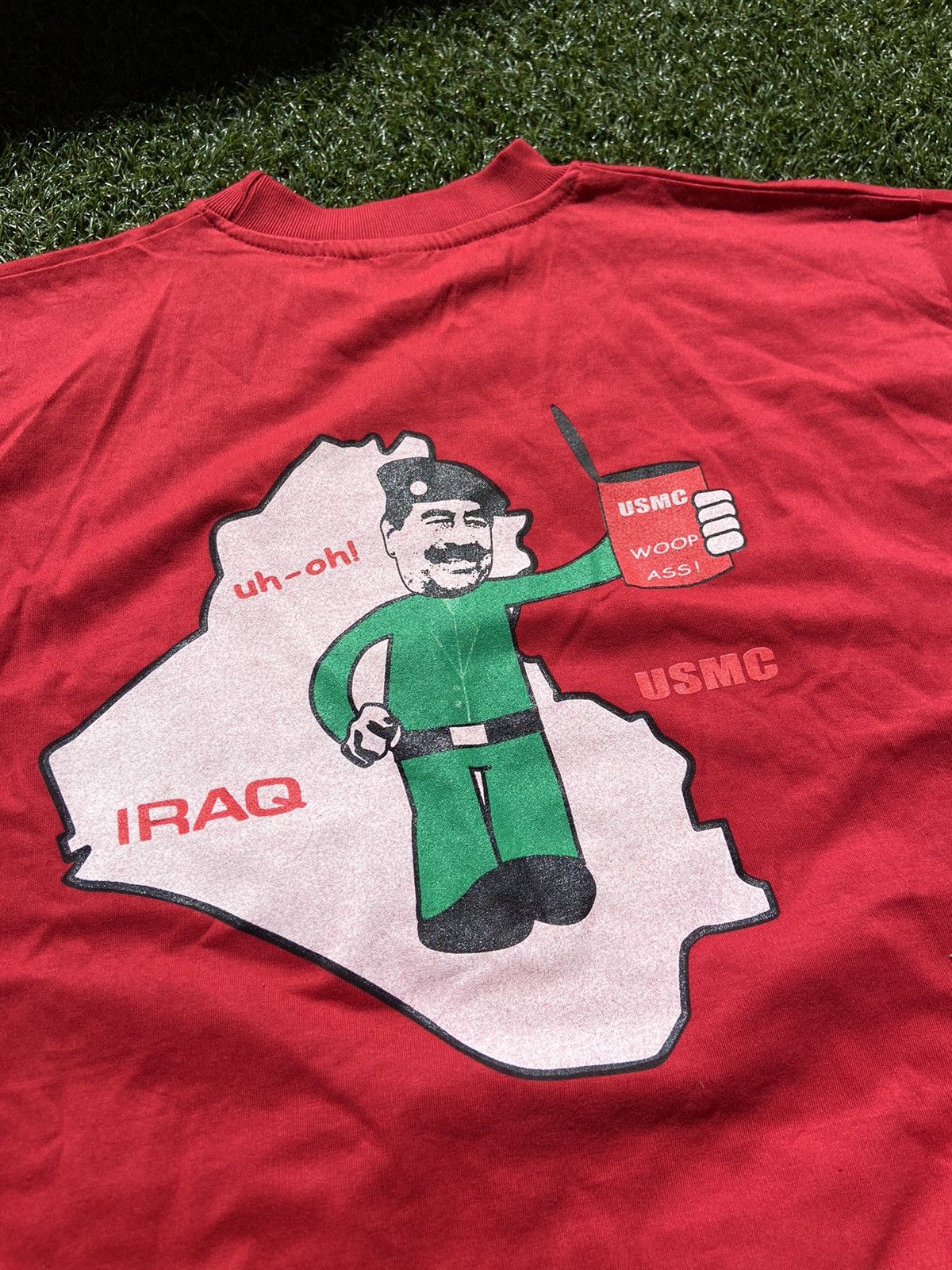 Vintage VTG 00’s Sadam Hussein Red Military Tee Size US M / EU 48-50 / 2 - 3 Thumbnail