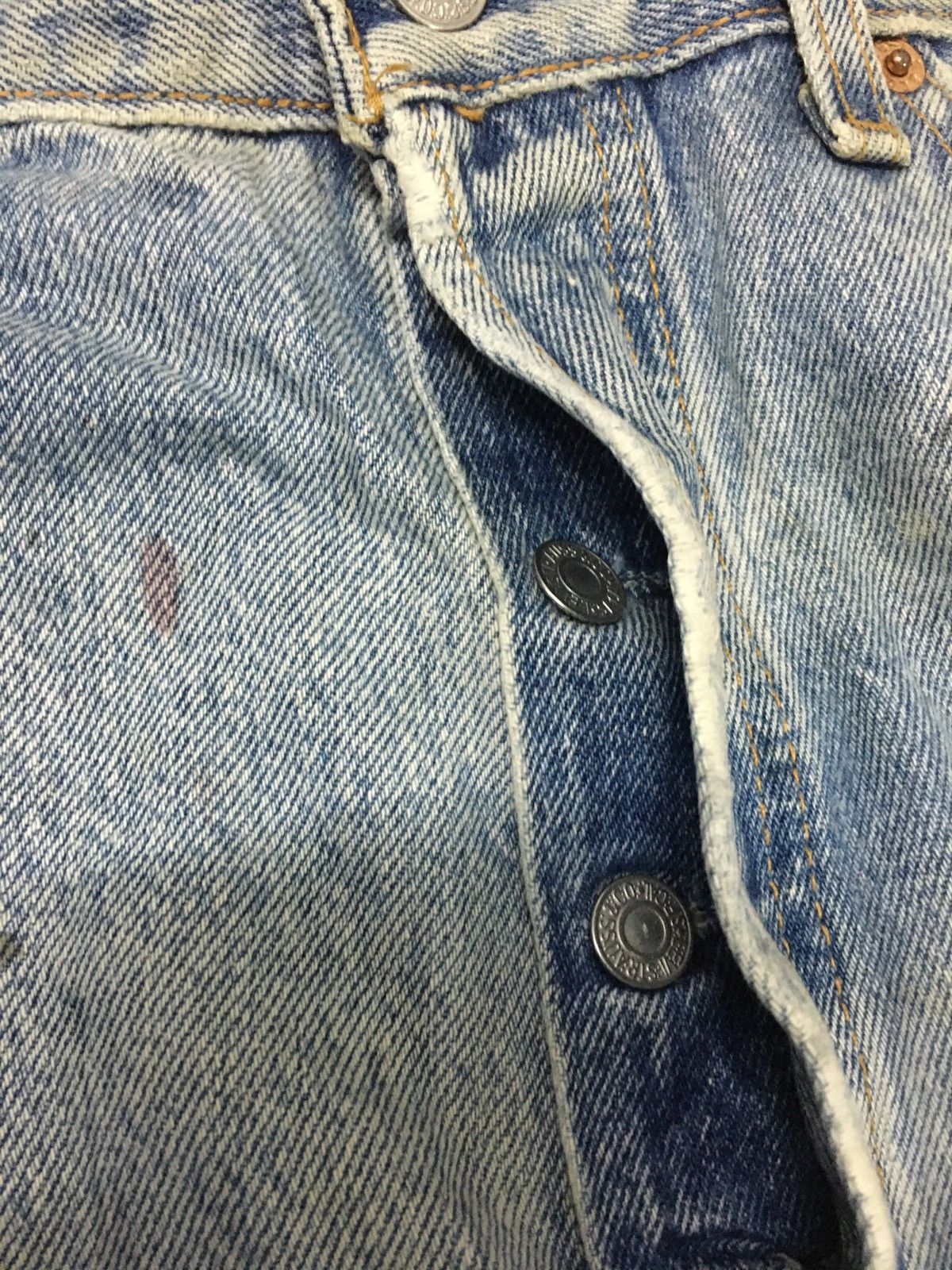 Levi's Vintage Levis Lot 501 Fly Button Distressed Jeans (Y01) Size US 32 / EU 48 - 13 Thumbnail