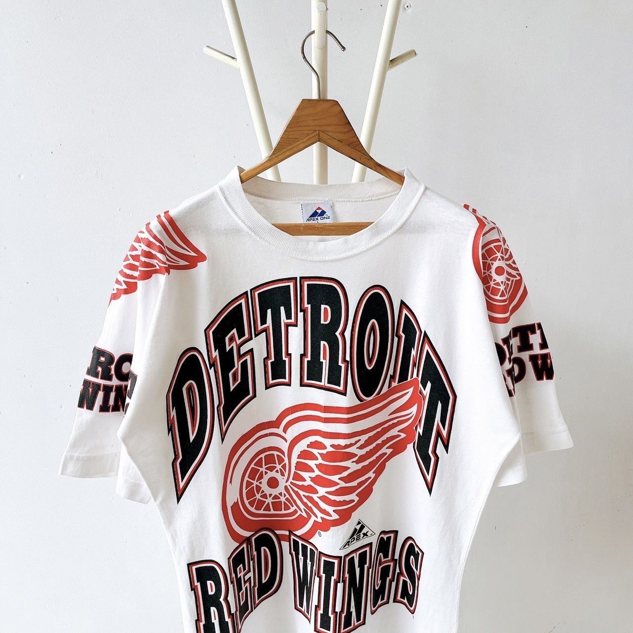Apex One × Vintage 90s Detroit Red Wings NHL t-shirt/ L Size US L / EU 52-54 / 3 - 3 Thumbnail