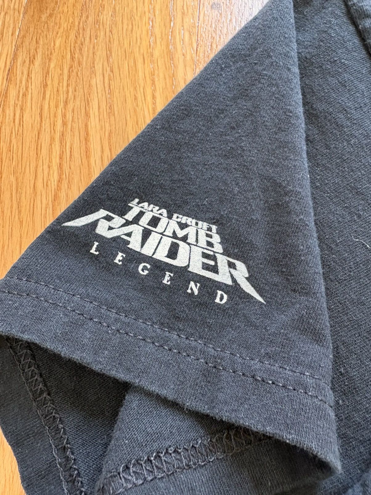 Gildan Lara Croft Tomb Raider Legend 2006 Promo Vintage Y2K Tee L Size US XL / EU 56 / 4 - 11 Thumbnail