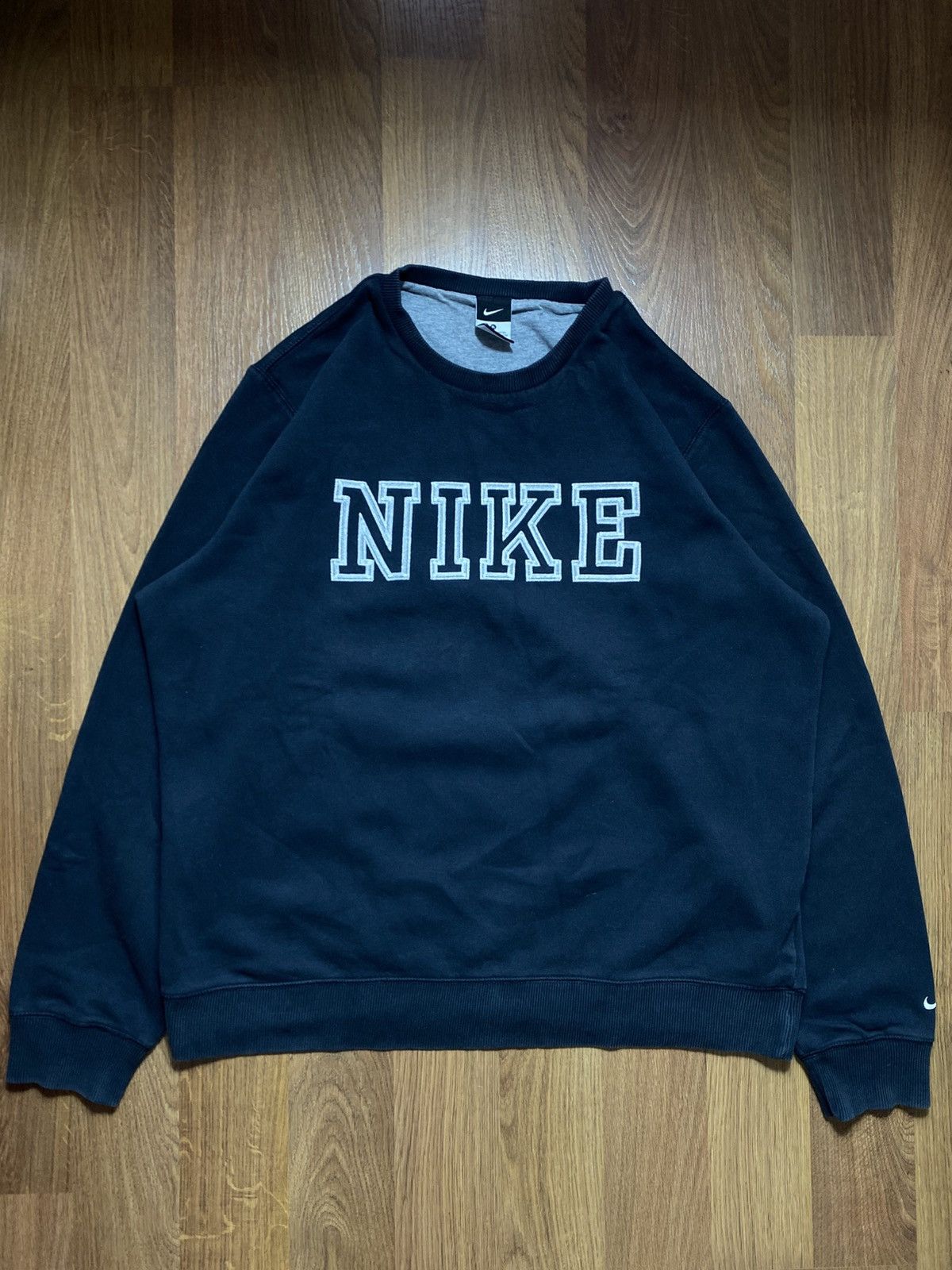 Nike Nike Sweatshirt Big Embroidered Logo Boxy Baggy Fit Size US XL / EU 56 / 4 - 1 Thumbnail