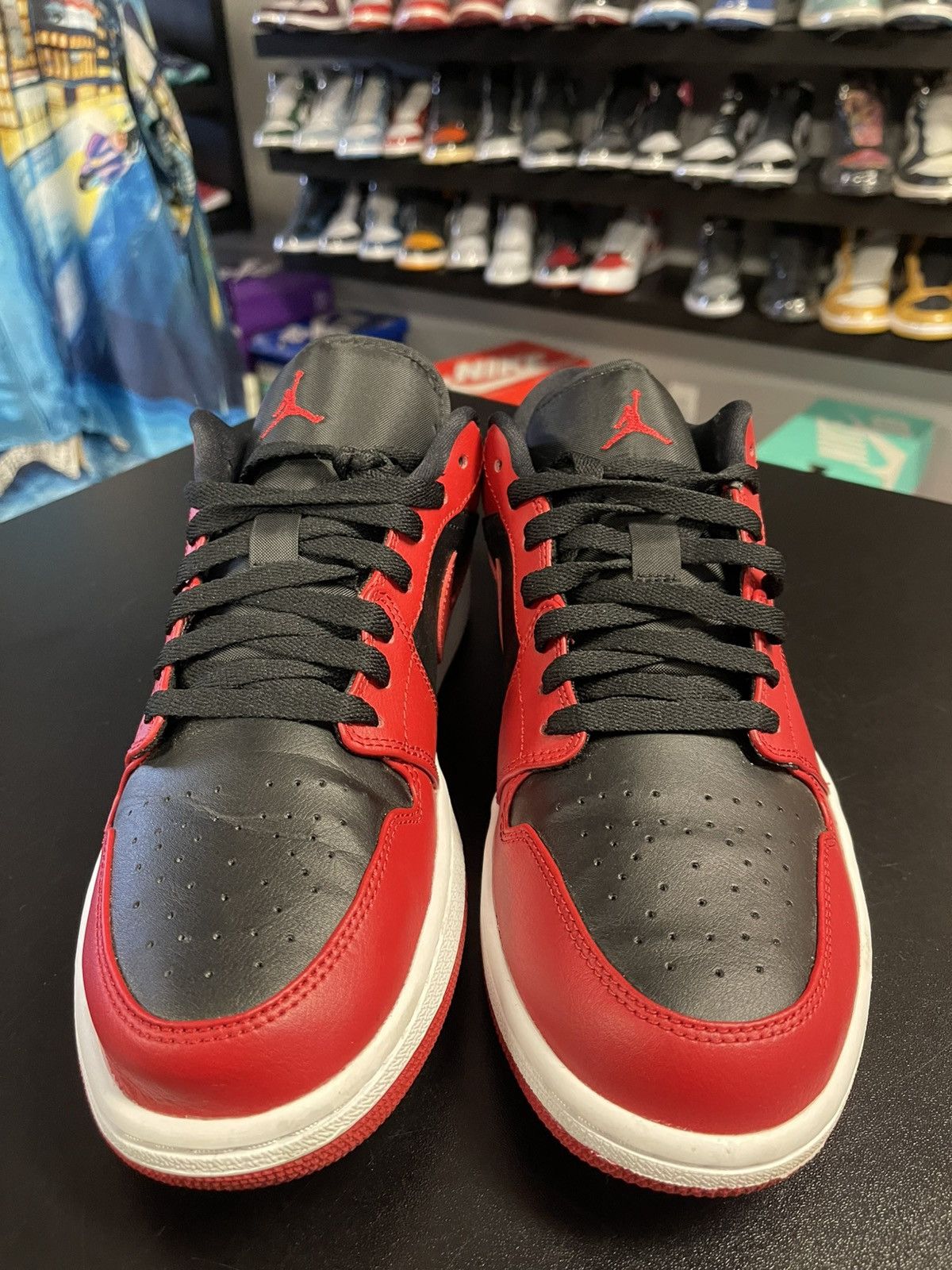 Jordan Brand Size 11 - Jordan 1 Reverse Bred Very Clean Size US 11 / EU 44 - 2 Thumbnail