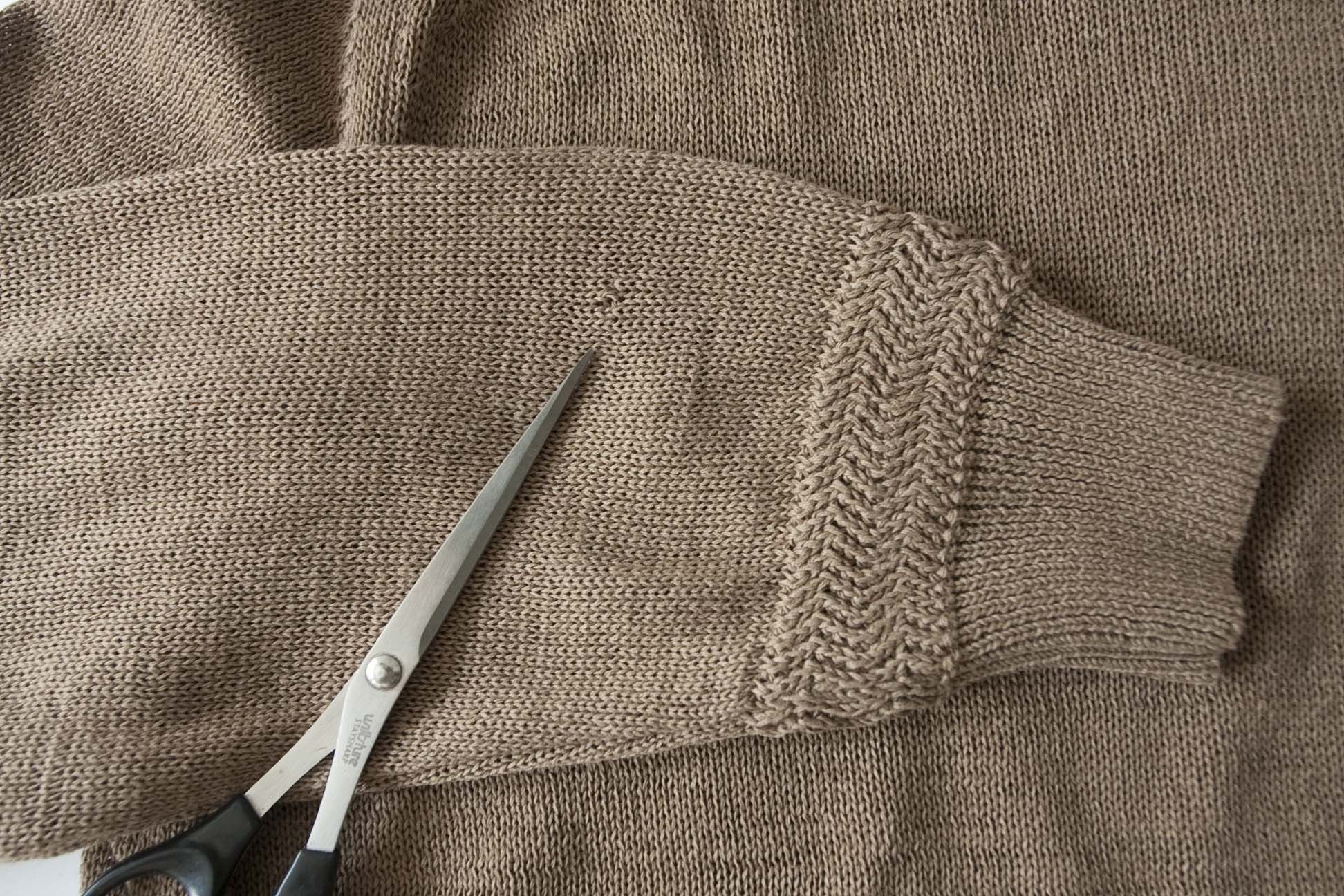 Lemaire × Uniqlo Uniqlo x Lemaire Sweater Polyester /Cotton Size M Brown Size US M / EU 48-50 / 2 - 3 Thumbnail