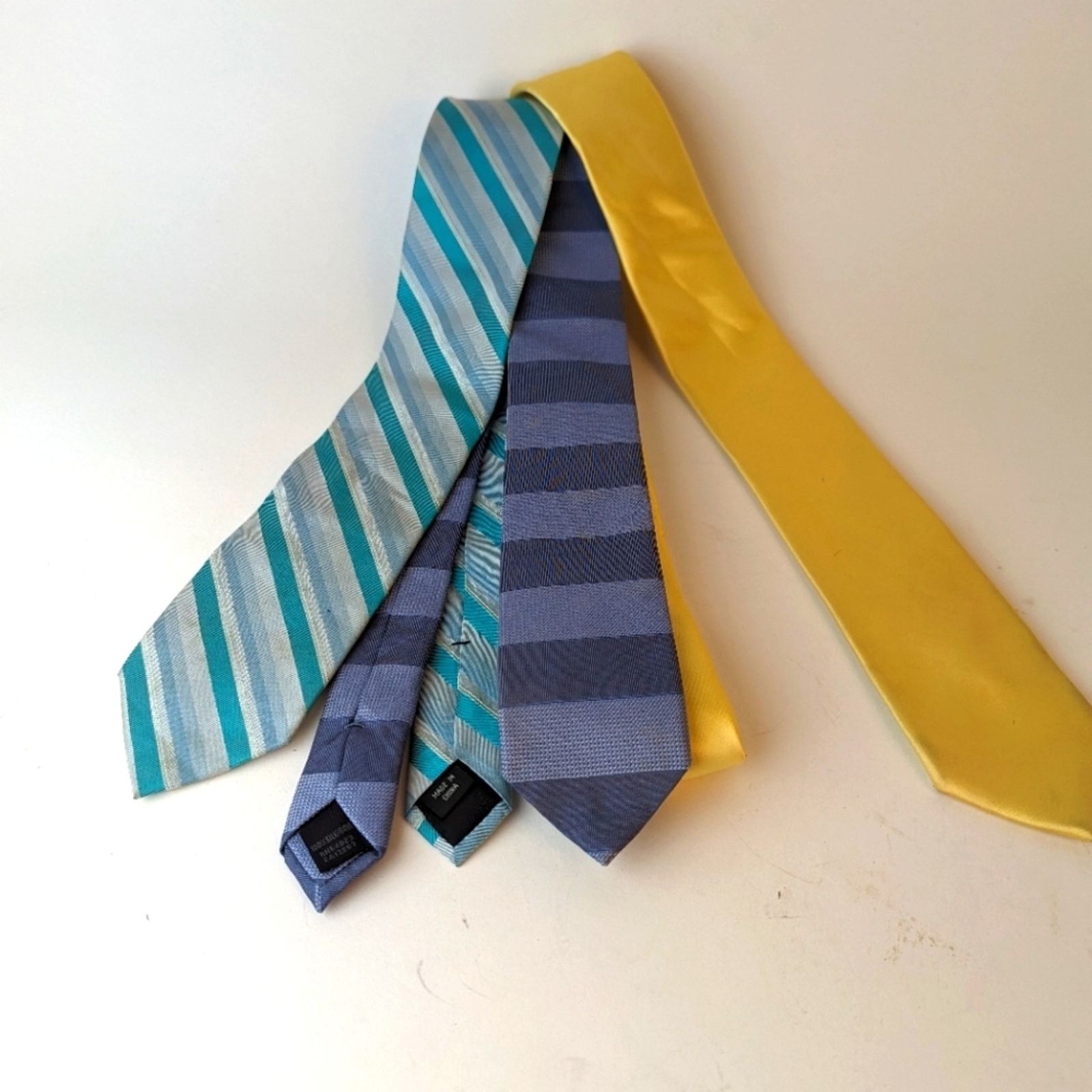 Banana Republic Bundle of Ties Size ONE SIZE - 1 Thumbnail