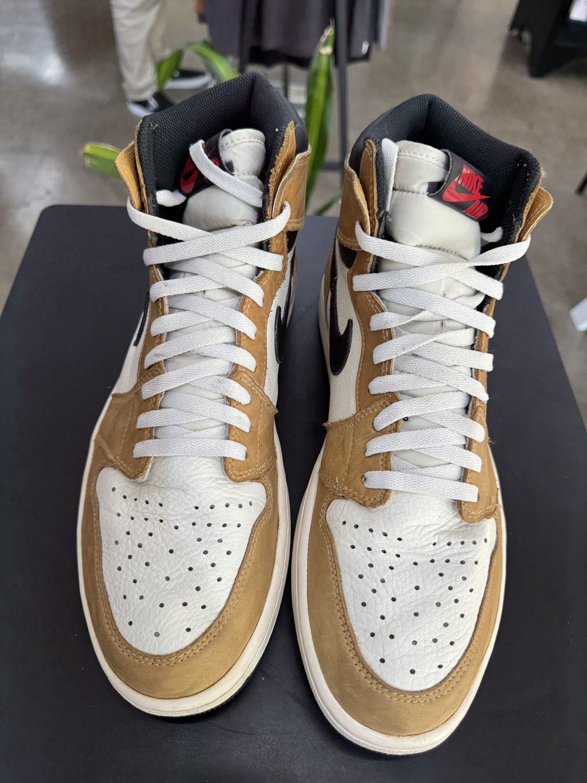 Jordan Brand × Nike Nike Air Jordan 1 ROTY “Rookie Of The Year” size 13 (2018) Size US 13 / EU 46 - 7 Thumbnail
