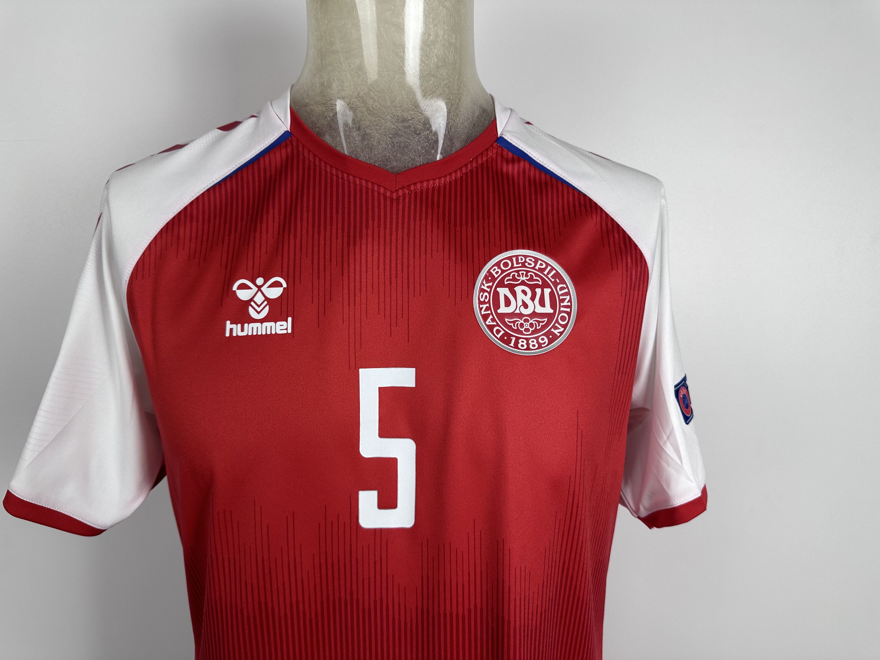 Hummel DENMARK 2021 2022 FOOTBALL SHIRT SOCCER JERSEY #5 MAEHLE Size US L / EU 52-54 / 3 - 7 Thumbnail