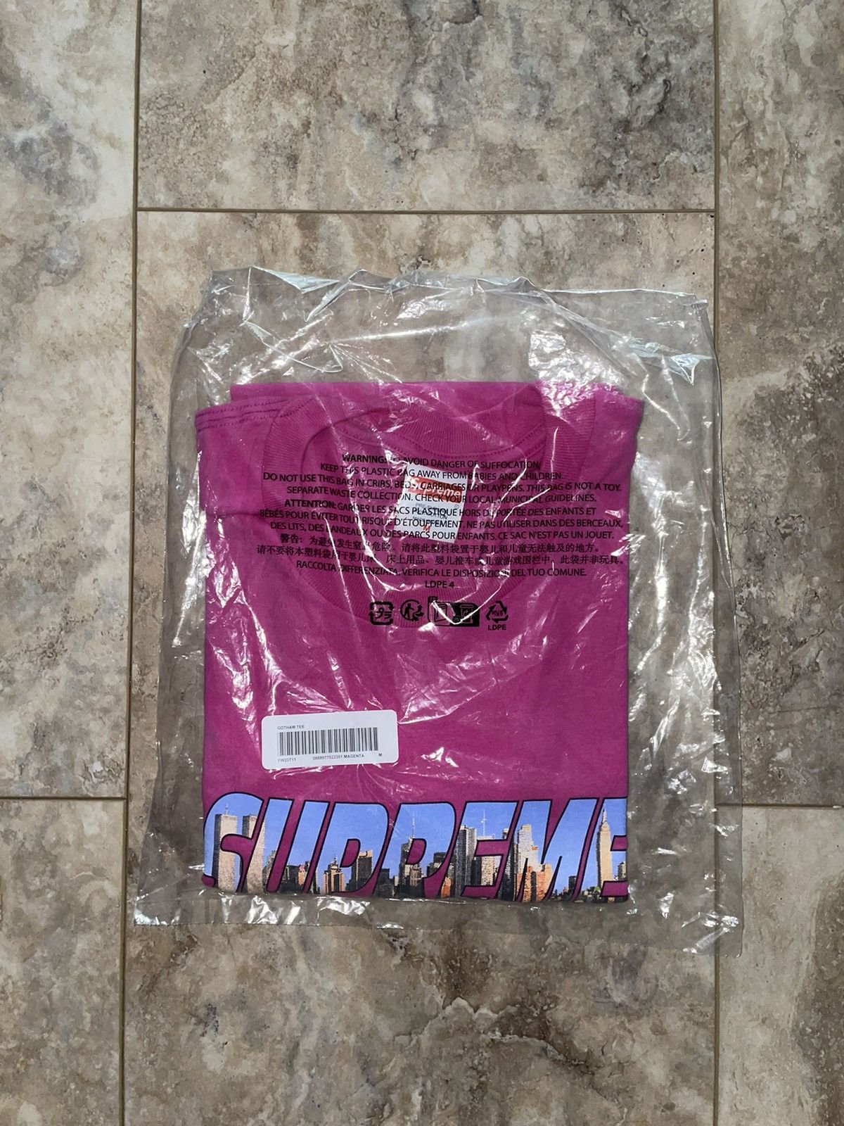 Supreme Supreme Gotham Tee Brand New Size Medium M Magenta New