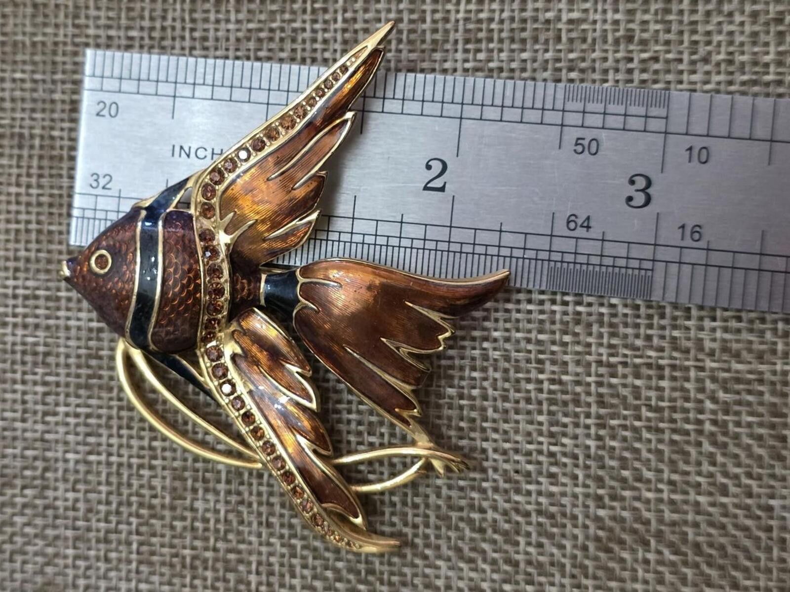 Swarovski Vintage SWAROVSKI Enamel Angelfish Orange Gold Pin Brooch Size ONE SIZE - 4 Thumbnail