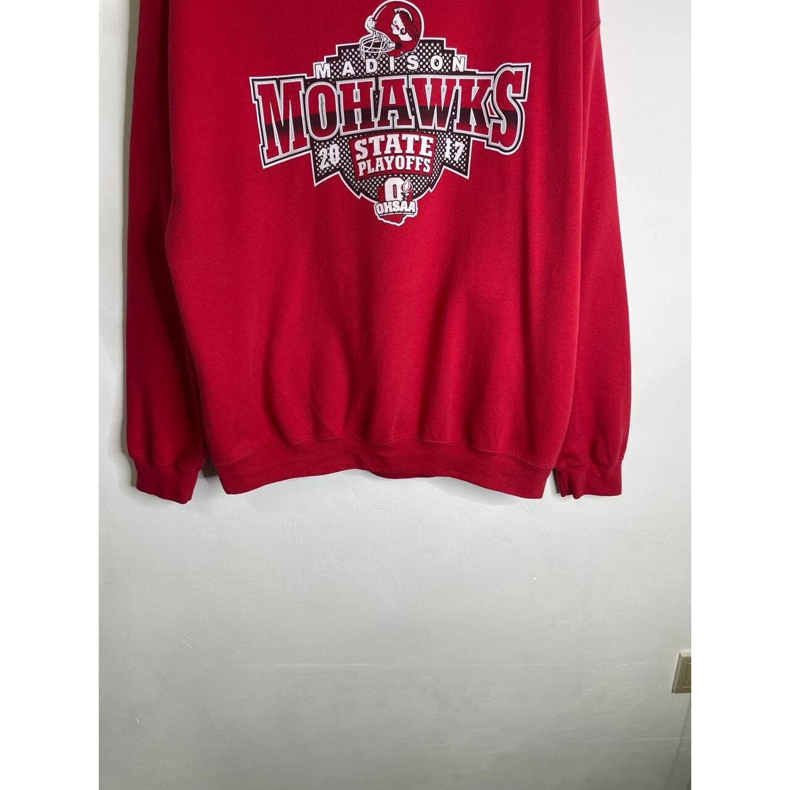 Vintage Vintage Madison Mohawks State Playoffs Red Sweatshirt XL Size US XL / EU 56 / 4 - 4 Thumbnail