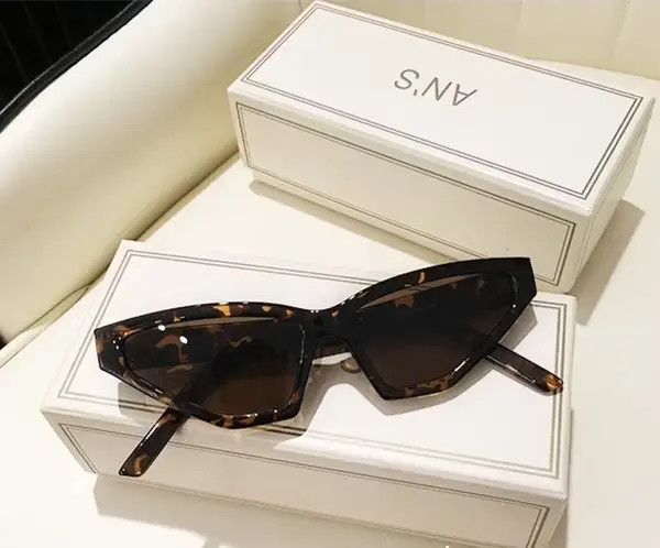 Designer × Vintage Retro cat eye sunglasses Size ONE SIZE - 1 Thumbnail
