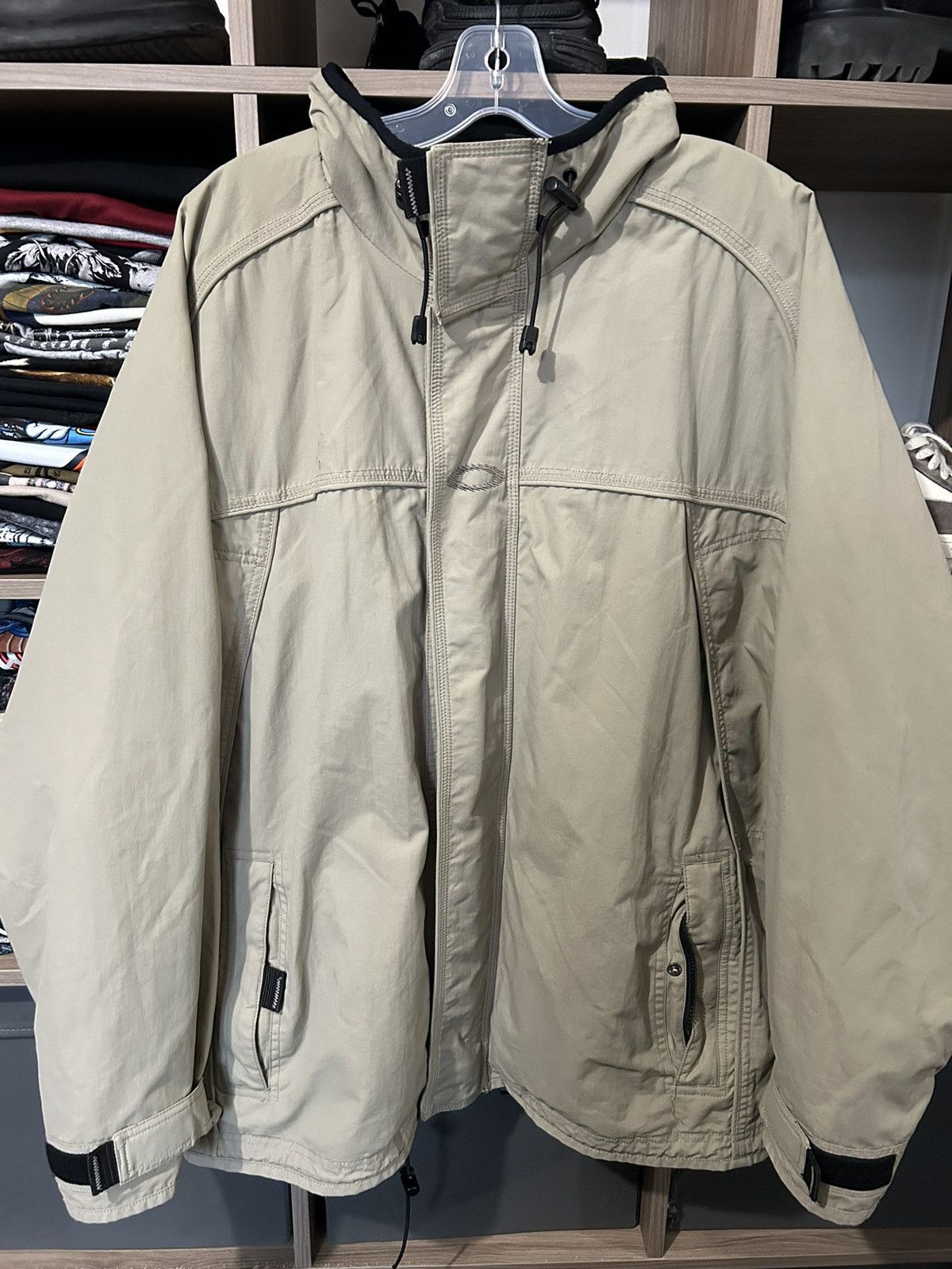 image of Vintage Y2K Oakley Softwear Heavy Ski Technical Jacket in Tan, Men's (Size Large)