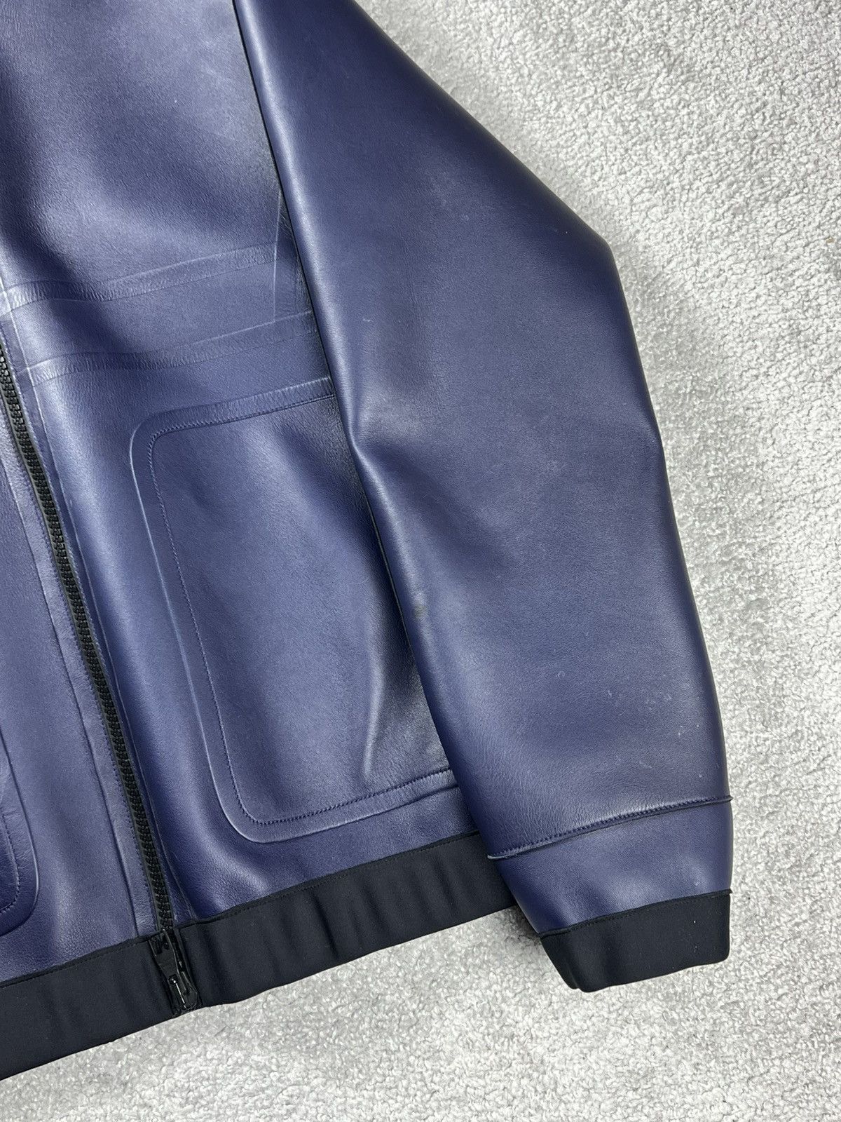 Louis Vuitton Louis Vuitton Leather Dark Blue Hooded Zip Up Jacket Size L Size US L / EU 52-54 / 3 - 6 Thumbnail