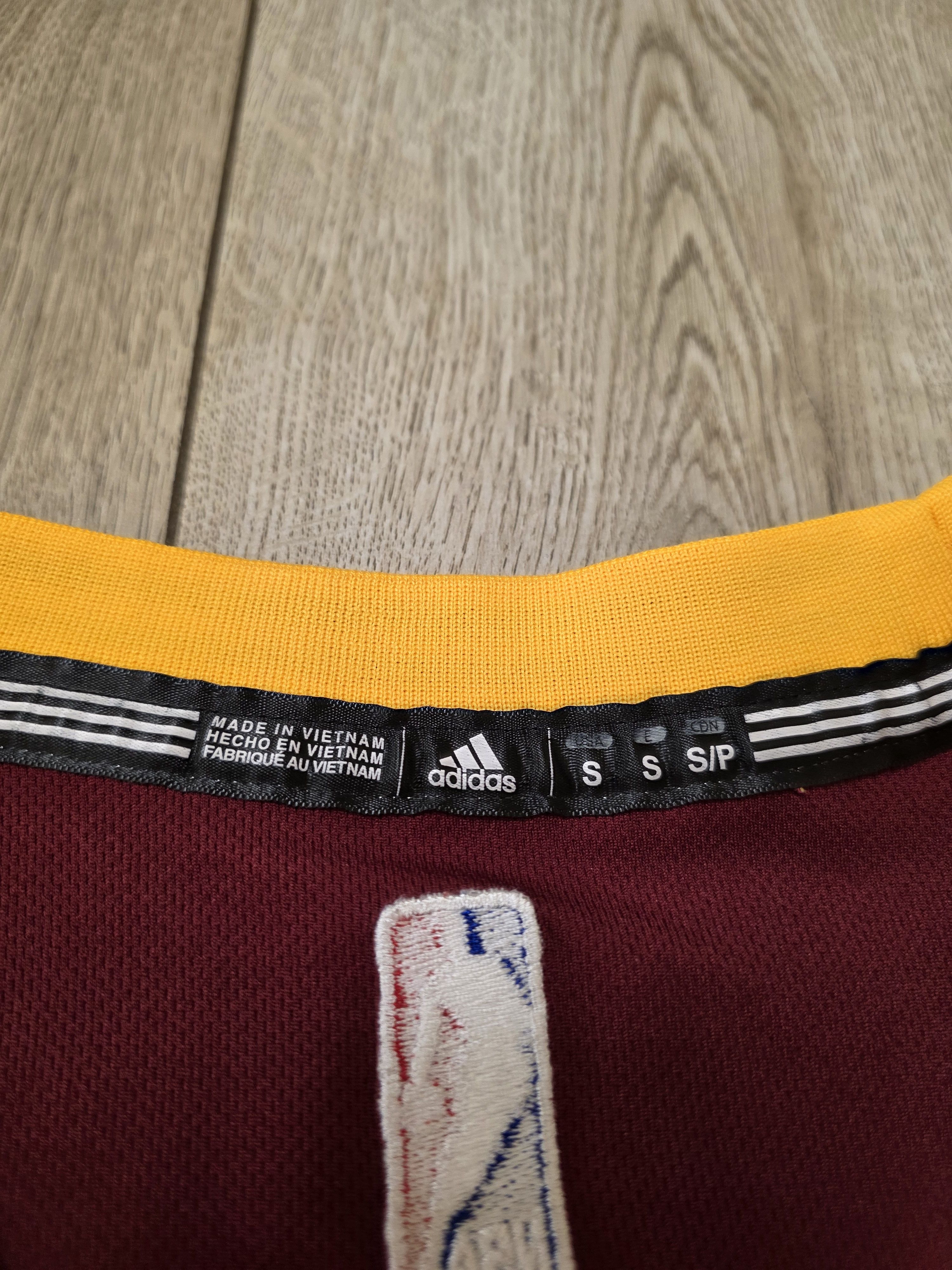 NBA CLEVELAND CAVALIERS JERSEY JAMES JERSEY BASKETBALL SHIRT Size US S / EU 44-46 / 1 - 6 Thumbnail