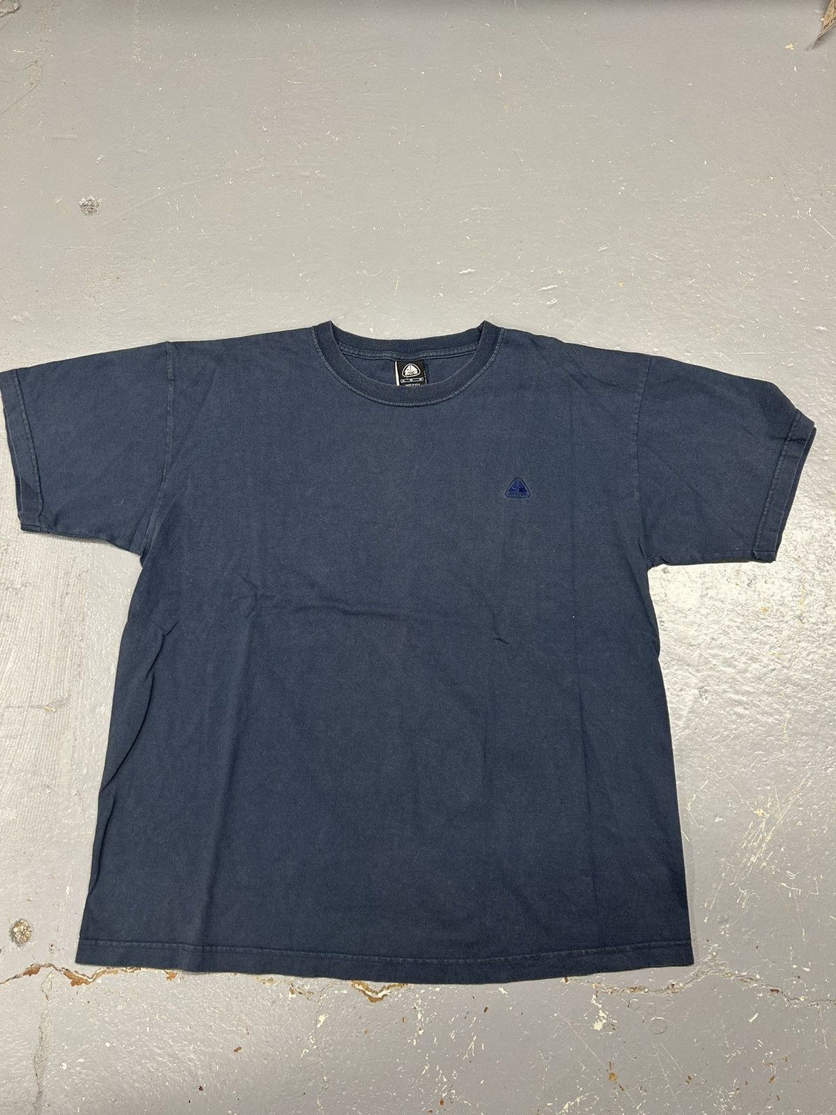 Nike × Nike ACG × Vintage Crazy Vintage Y2K Essential Navy Nike ACG Logo Tee Shirt Size US XL / EU 56 / 4 - 1 Thumbnail
