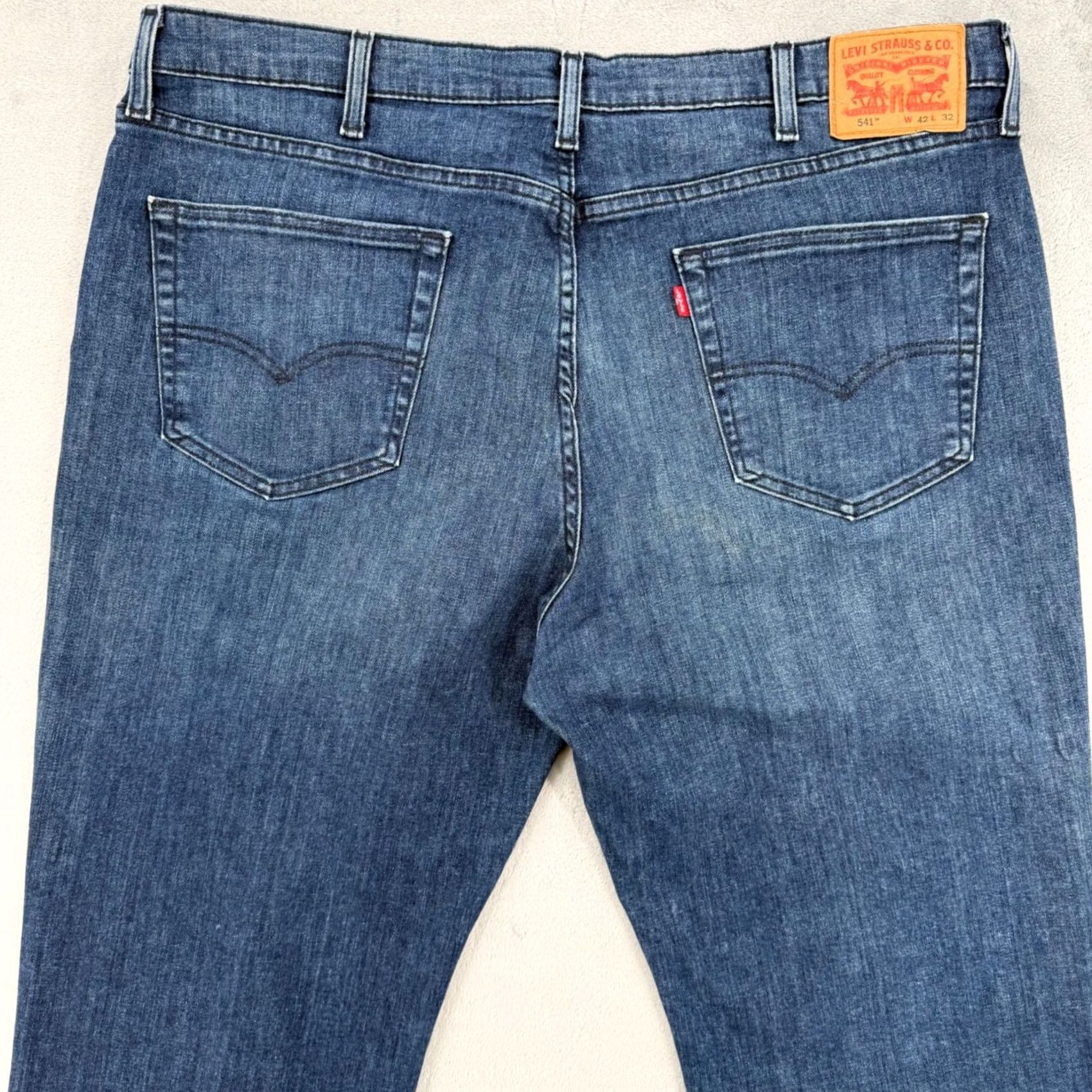 Levi's Levis 541 Athletic Taper Jeans Blue Denim 42x32 Mens Stretch Cotton Polyester Elastane 5-Pocket Zip Button Closure City Vintage No? Size US 42 / EU 58 - 7 Thumbnail