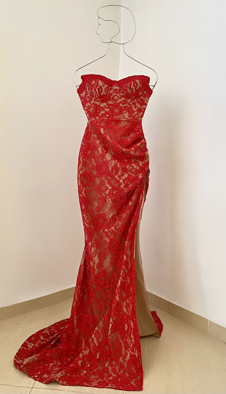 Other Elegant long red lace dress. Size XS / US 0-2 / IT 36-38 - 1 Thumbnail