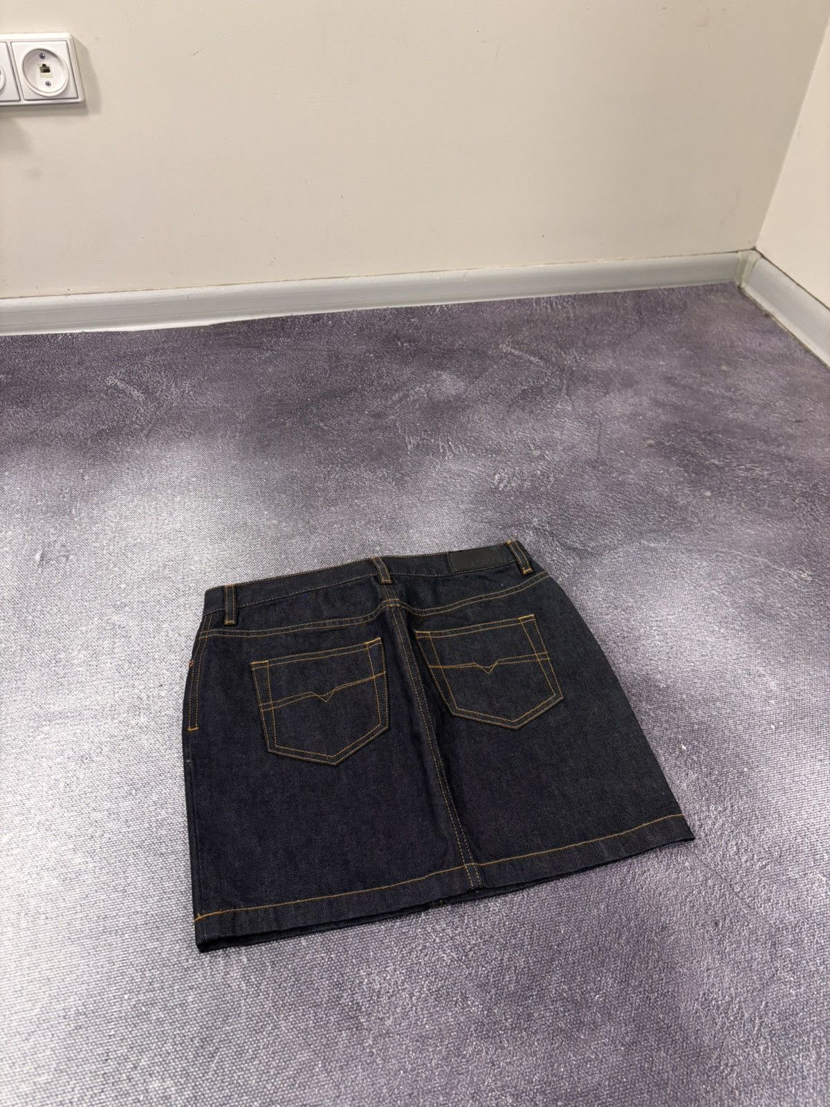 Diesel Diesel De-Mode NWT Women’s Navy/Black Denim Mini Skirt Size 24" / US 00 / IT 34 - 14 Thumbnail