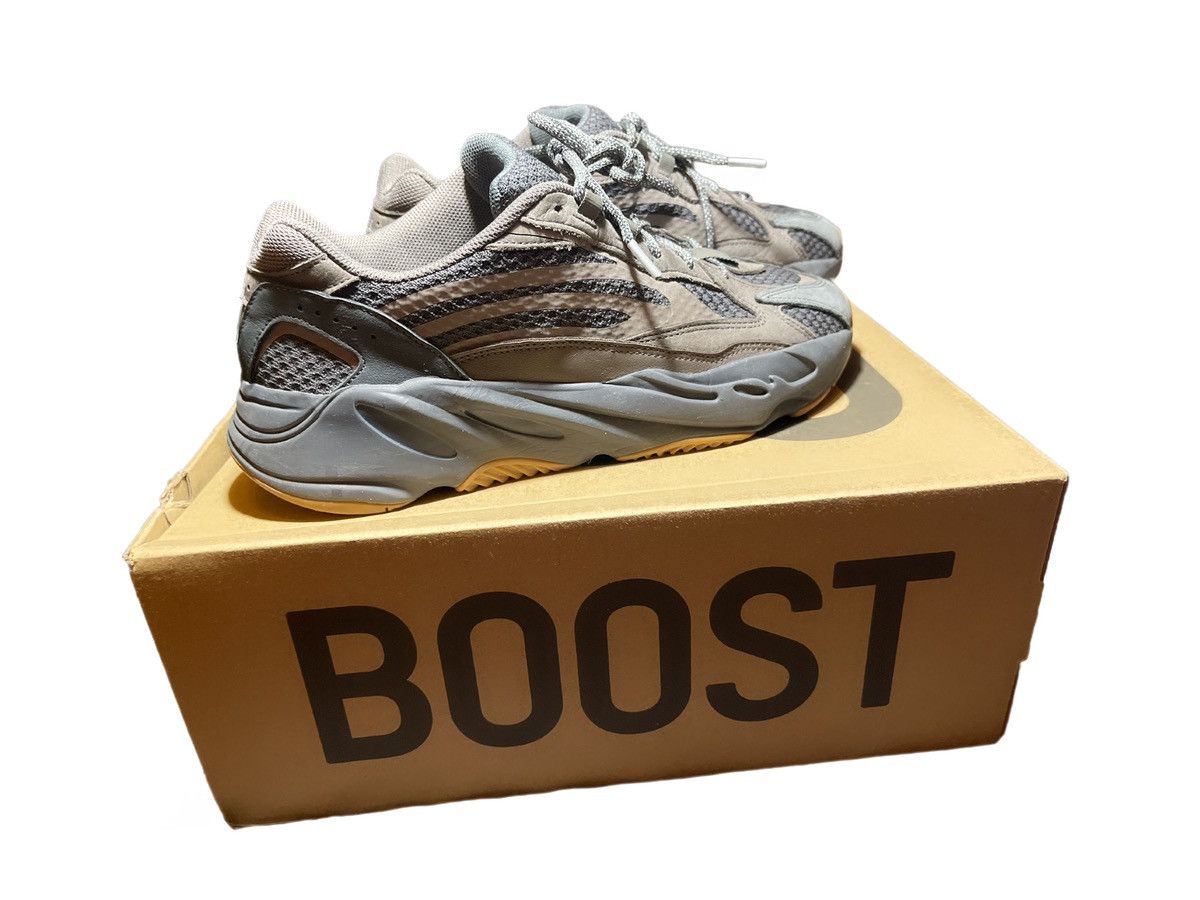 Yeezy 700v2 Geode