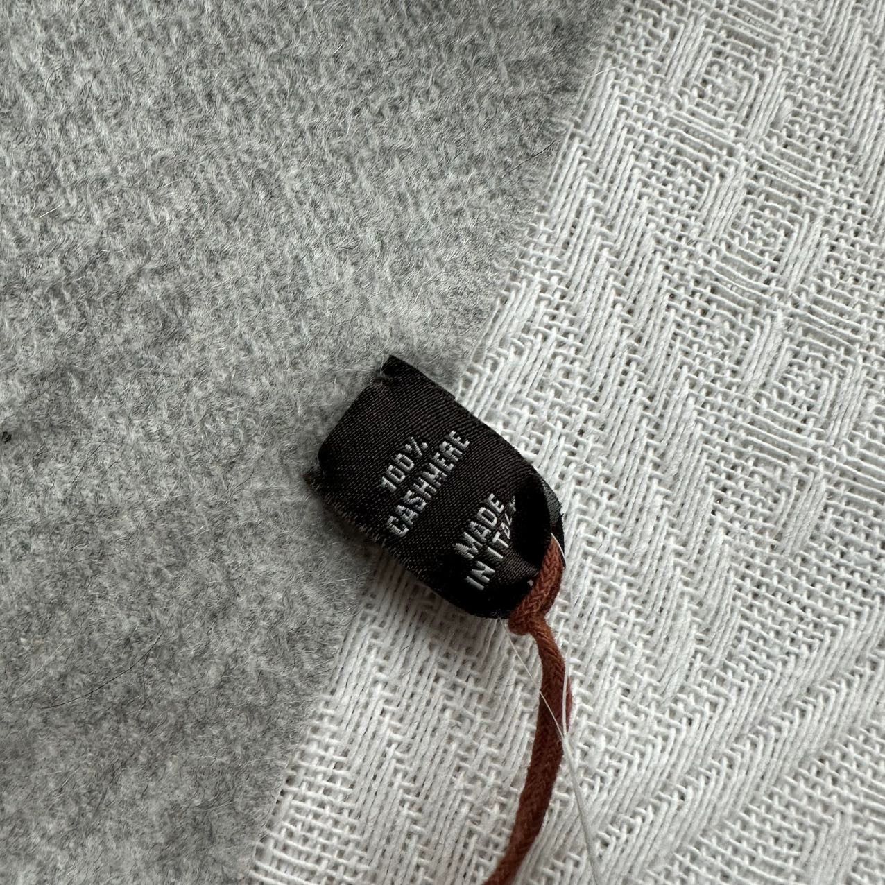 Loro Piana Unused Loro Piana Gray Cashmere Scarf Unisex Stock Size ONE SIZE - 9 Thumbnail
