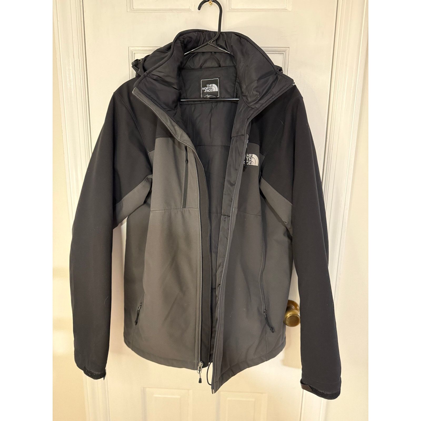 The North Face Northface Men's Black/Gray Jacket with hood- Medium Size US M / EU 48-50 / 2 - 2 Thumbnail