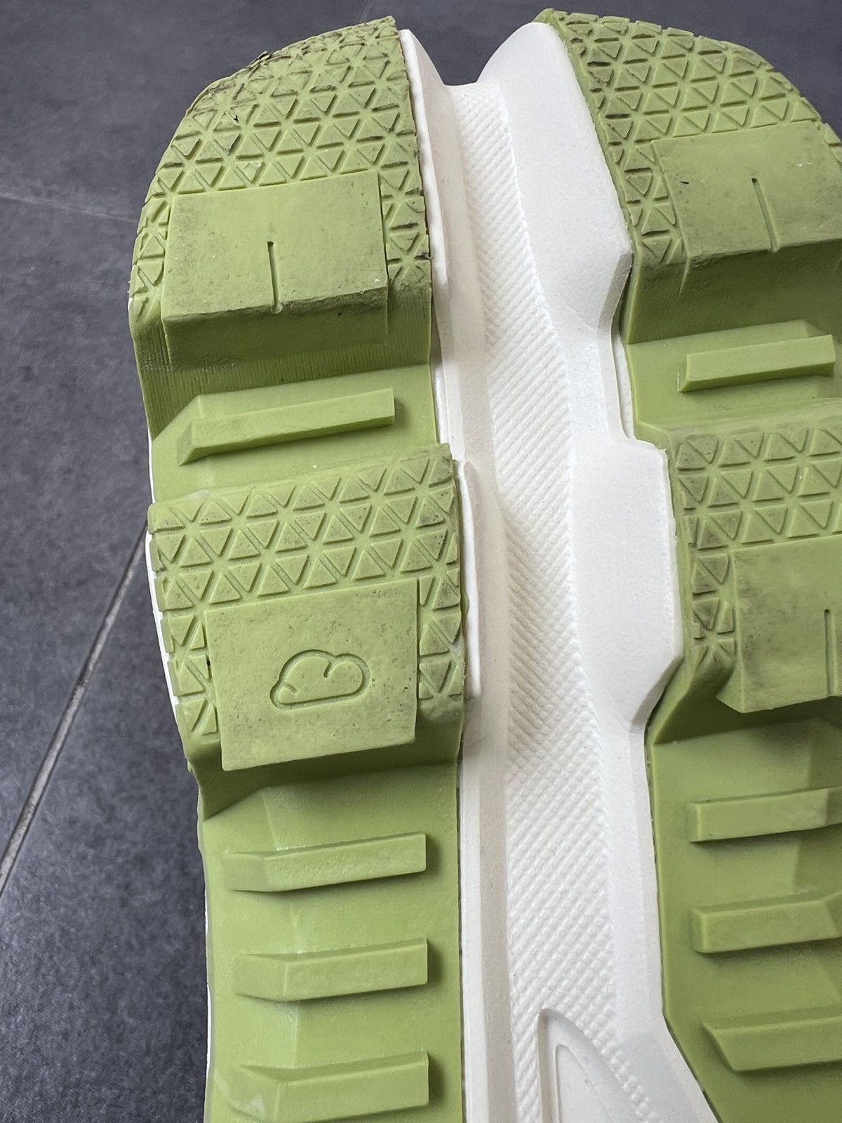Loewe × On Loewe x On Running Size US 8 / IT 38 - 17 Thumbnail