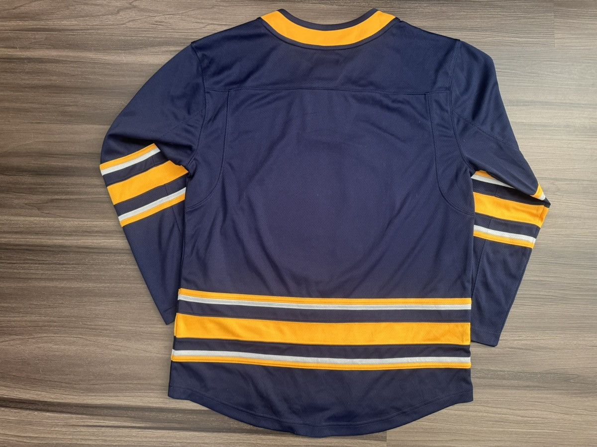 NHL Buffalo Sabres NHL Hockey Breakaway Home Navy Jersey $130 Size US S / EU 44-46 / 1 - 6 Thumbnail
