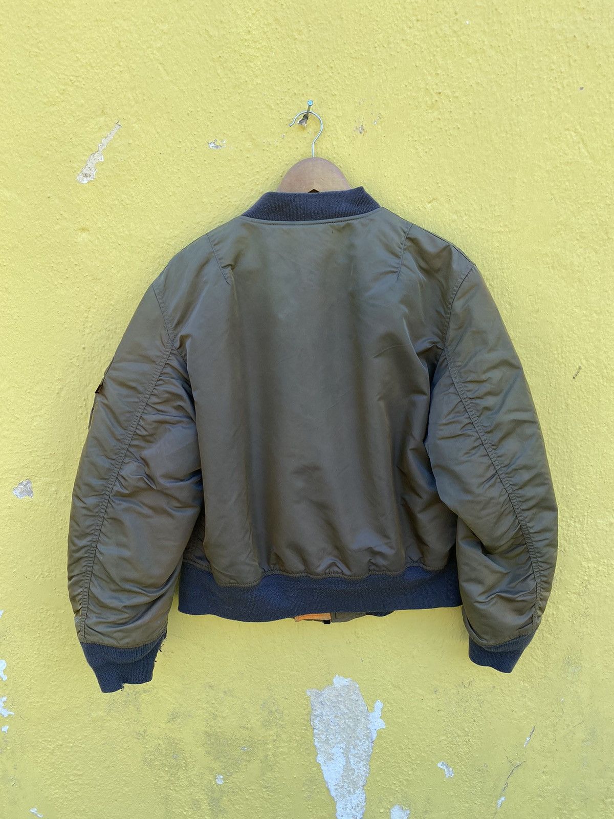 Alpha Industries Vintage Ma-1 Alpha industries sunfaded bomber jacket Size US M / EU 48-50 / 2 - 20 Thumbnail