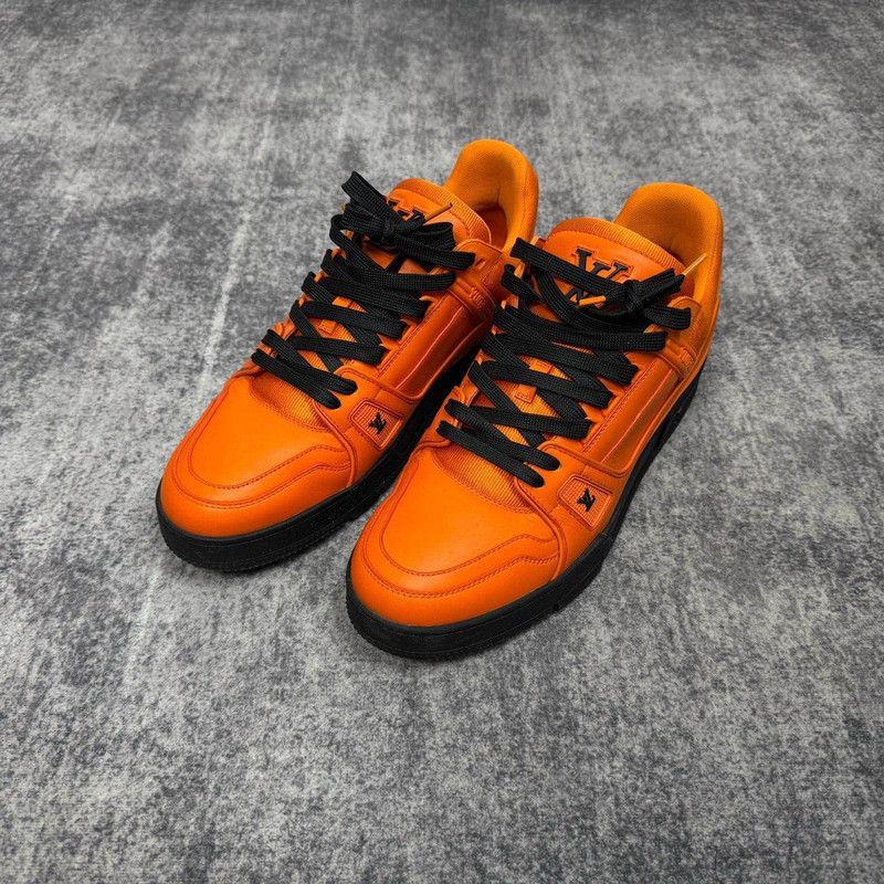Louis Vuitton Louis Vuitton Trainer Low Top Casual Sneakers 0089 Size US 9.5 / EU 42-43 - 1 Thumbnail