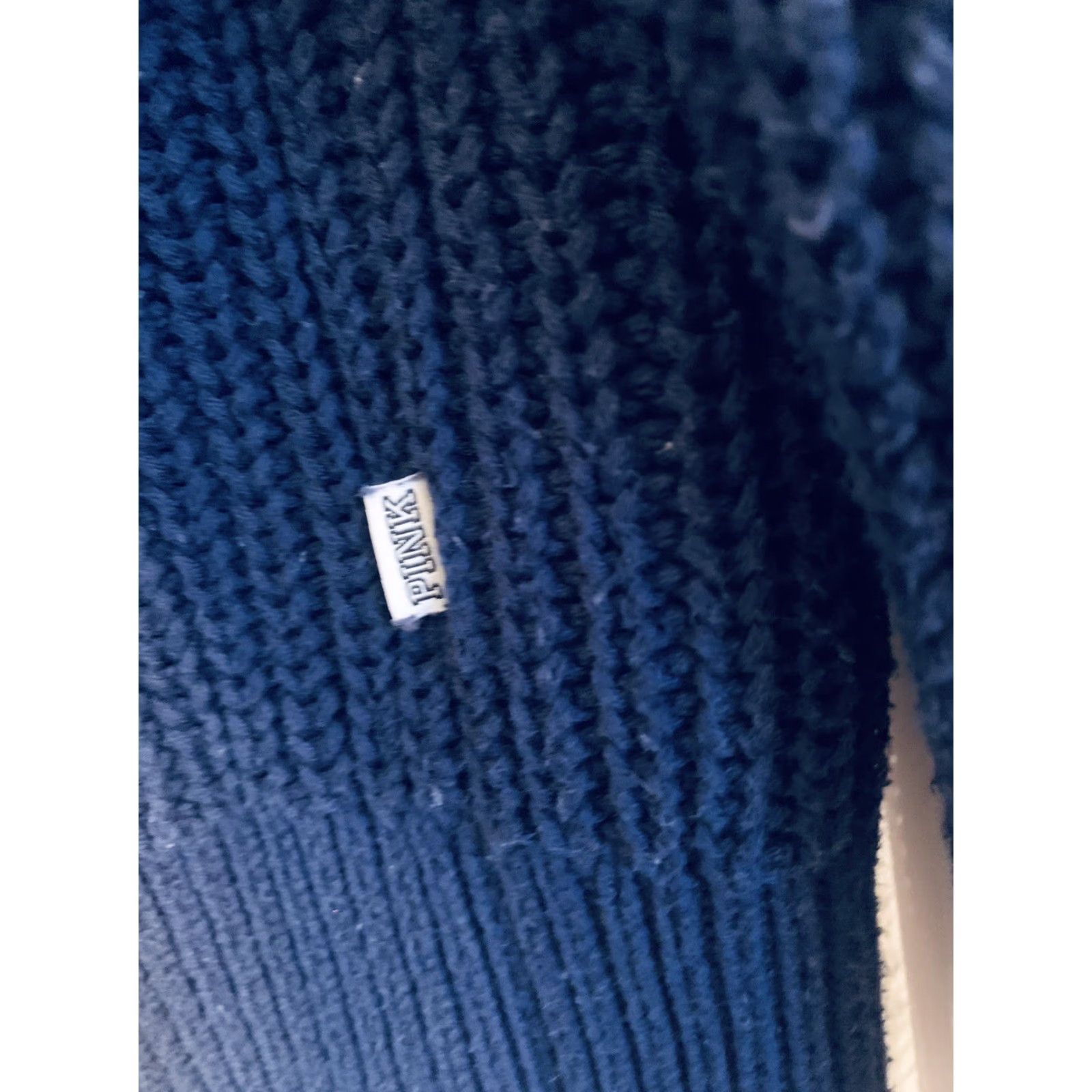 Victoria's Secret Victoria's Secret Blue Solid Long Sleeve V Neck Knit Sweater XS User: Victoria's Secret Blue Solid Long Sleeve V-Neck Knit Sweater XS Size XS / US 0-2 / IT 36-38 - 2 Thumbnail