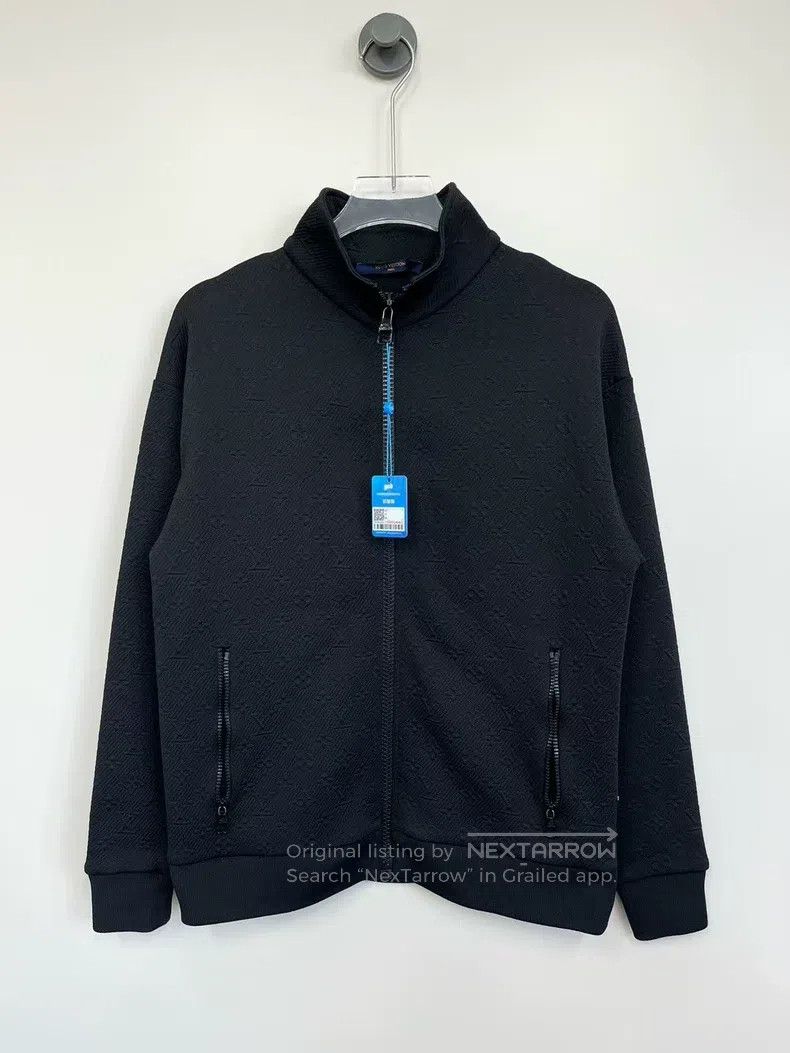 Louis Vuitton Louis Vuitton Black embossed full logo jacket Size US XS / EU 42 / 0 - 1 Thumbnail